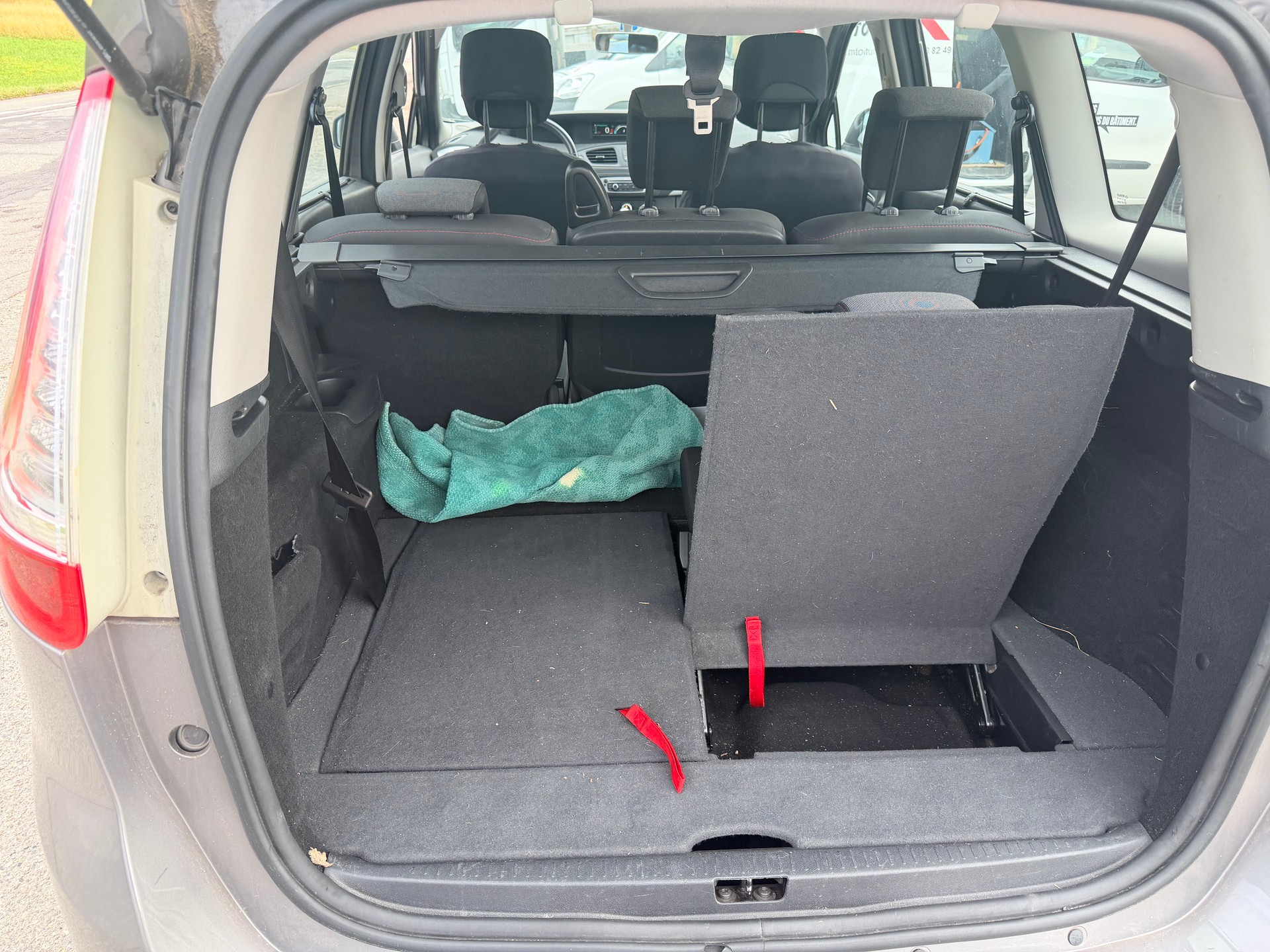 RENAULT Grand Scénic 1.2 16V Turbo Bose-image-6