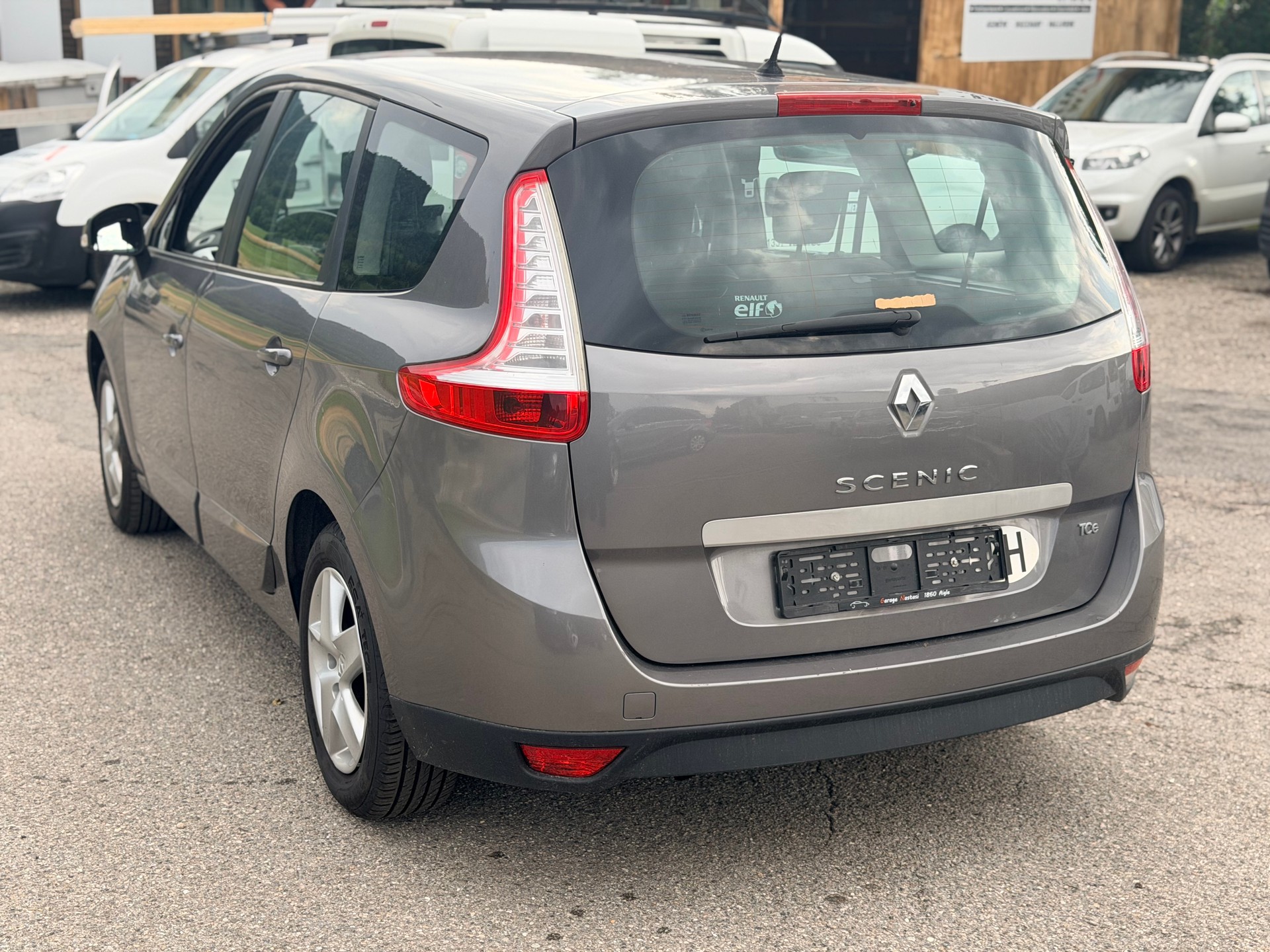 RENAULT Grand Scénic 1.2 16V Turbo Bose-image-5