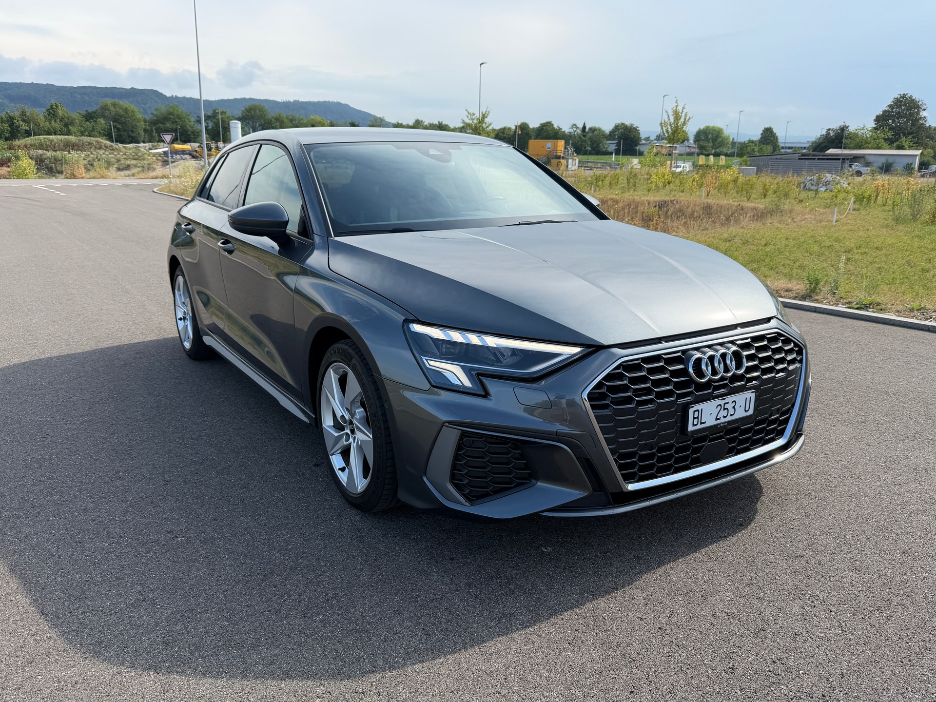 AUDI A3 Sportback 35 TFSI S line Attraction S-tronic-image-8