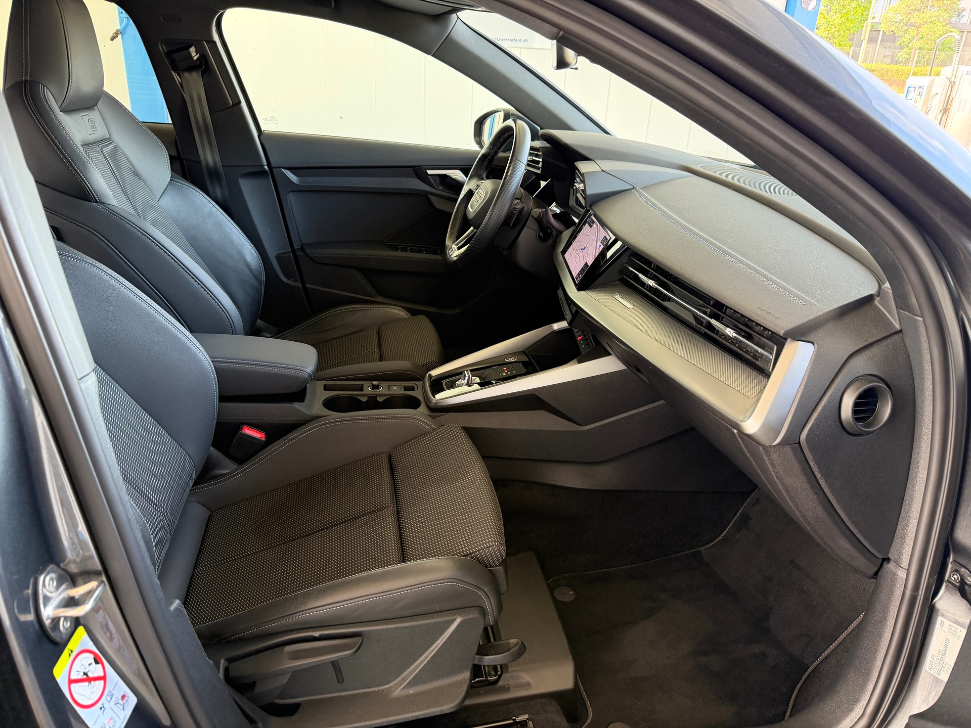 AUDI A3 Sportback 35 TFSI S line Attraction S-tronic-image-20