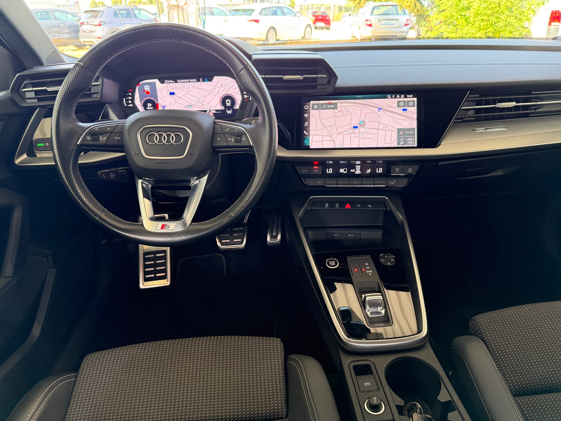 AUDI A3 Sportback 35 TFSI S line Attraction S-tronic-image-17
