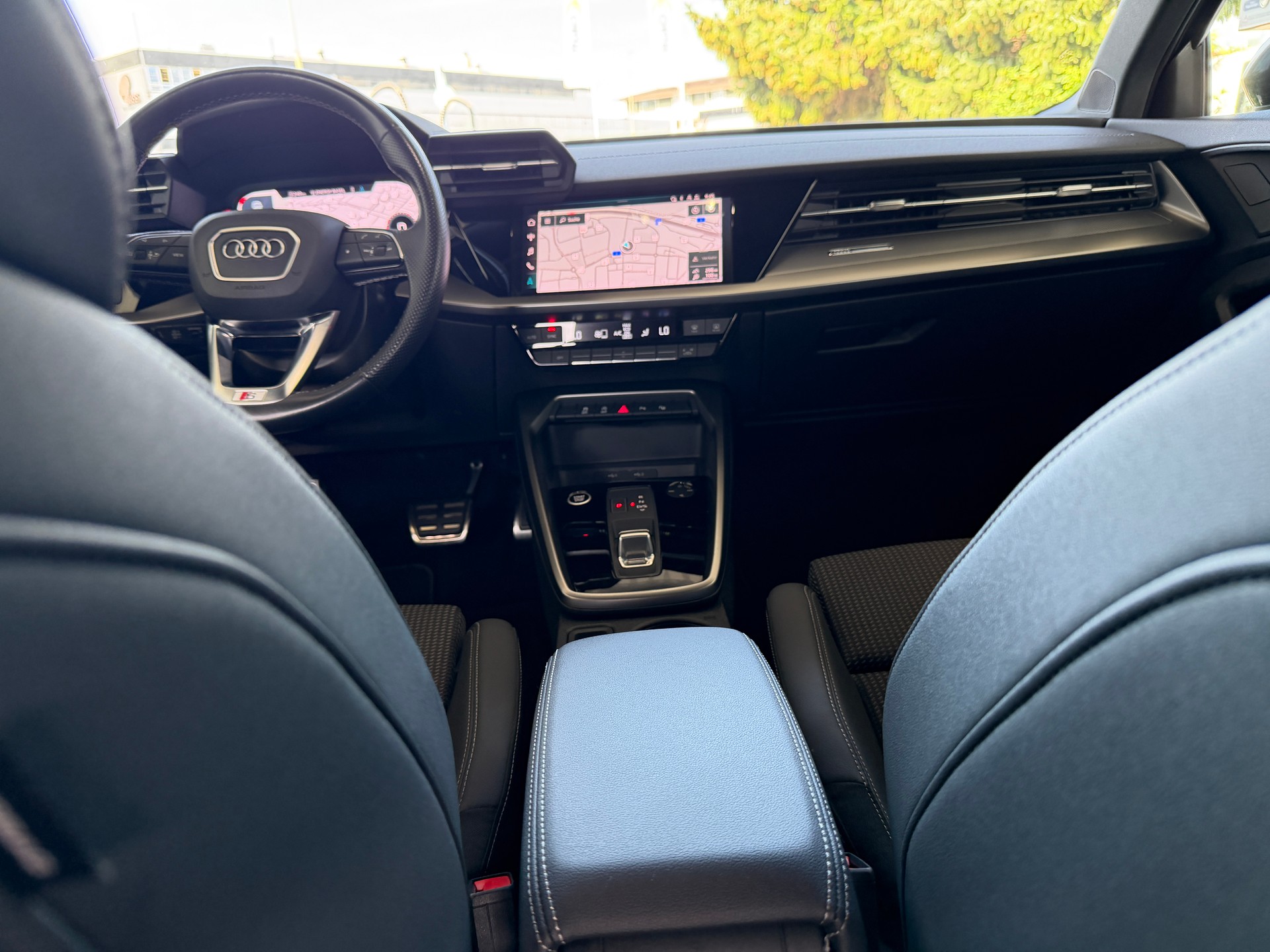 AUDI A3 Sportback 35 TFSI S line Attraction S-tronic-image-15