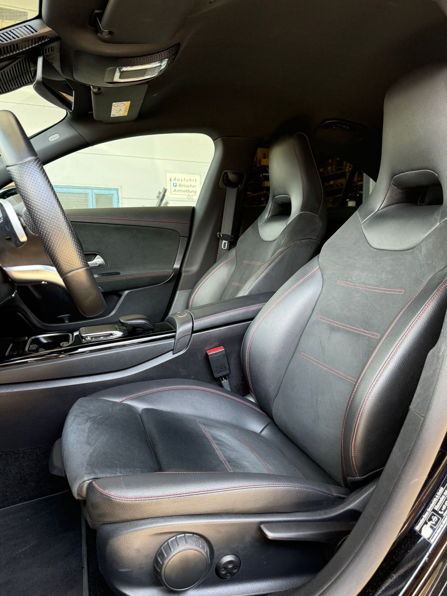 MERCEDES-BENZ CLA 200-image-9