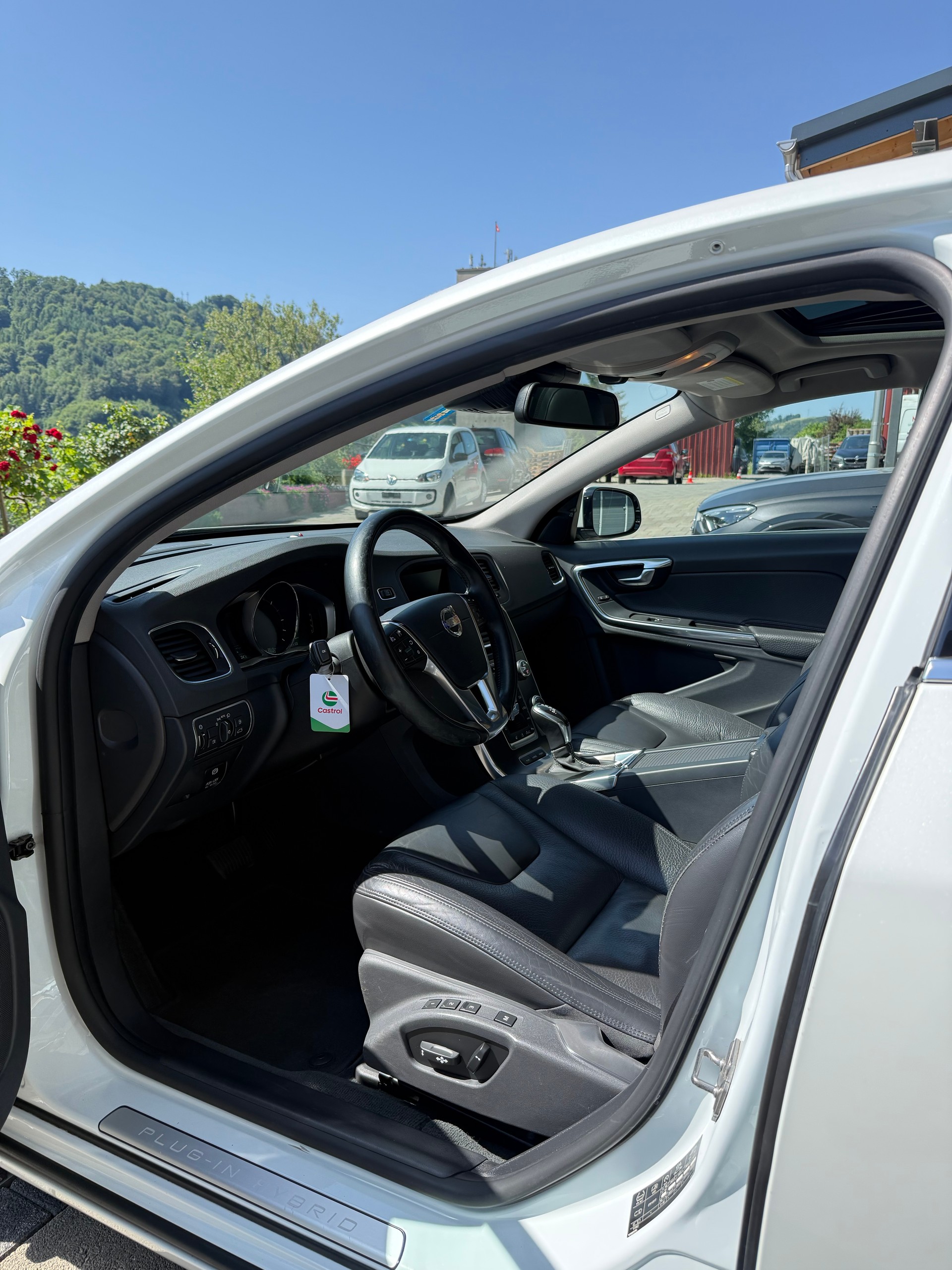 VOLVO Summum Plug-in Hybrid| 2.4 D6/ AWD 4x4/ Phase 2 Restylée/ Tout options-image-2