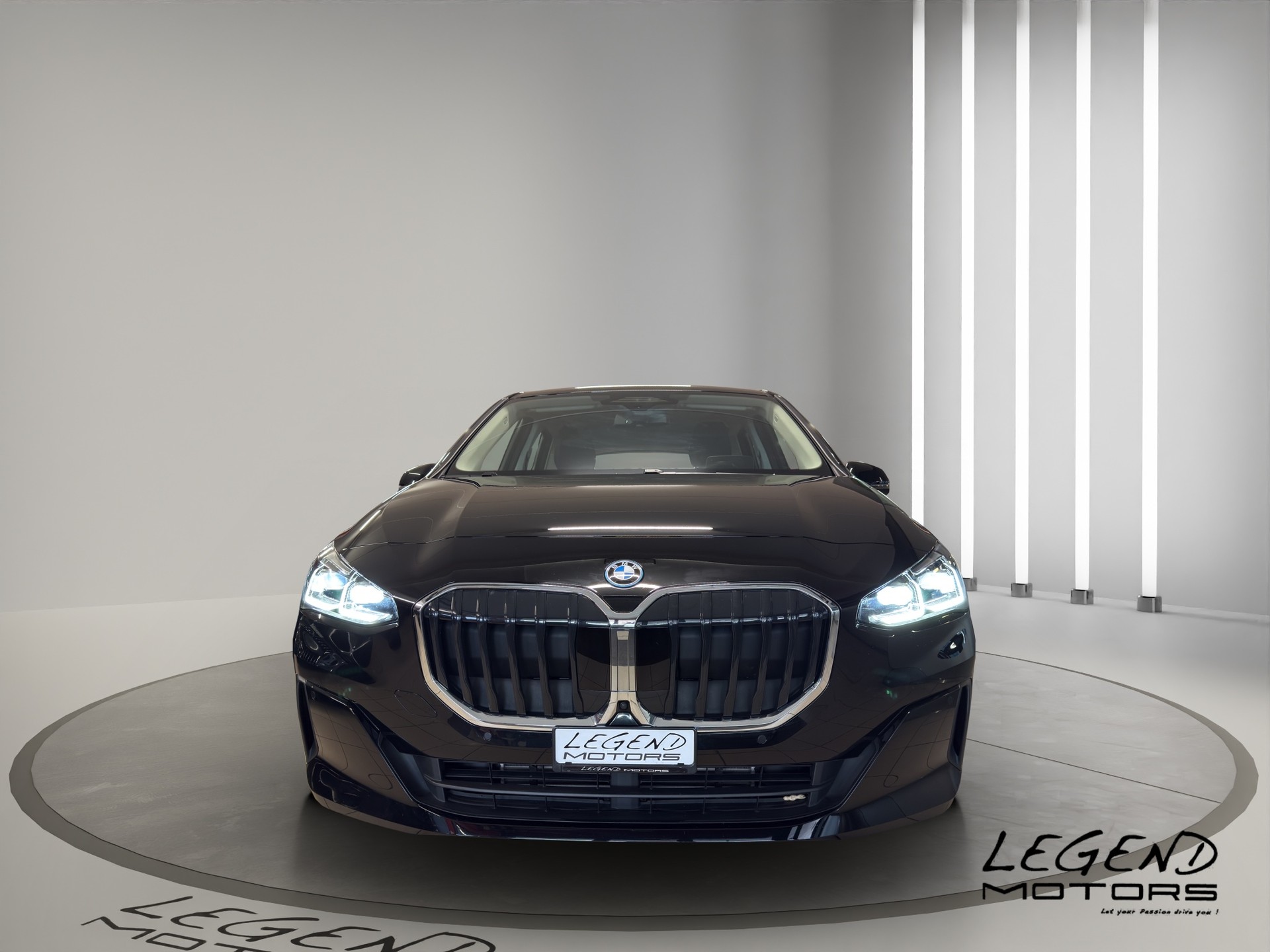 BMW 225e xDrive Active Tourer-showroom-element-1