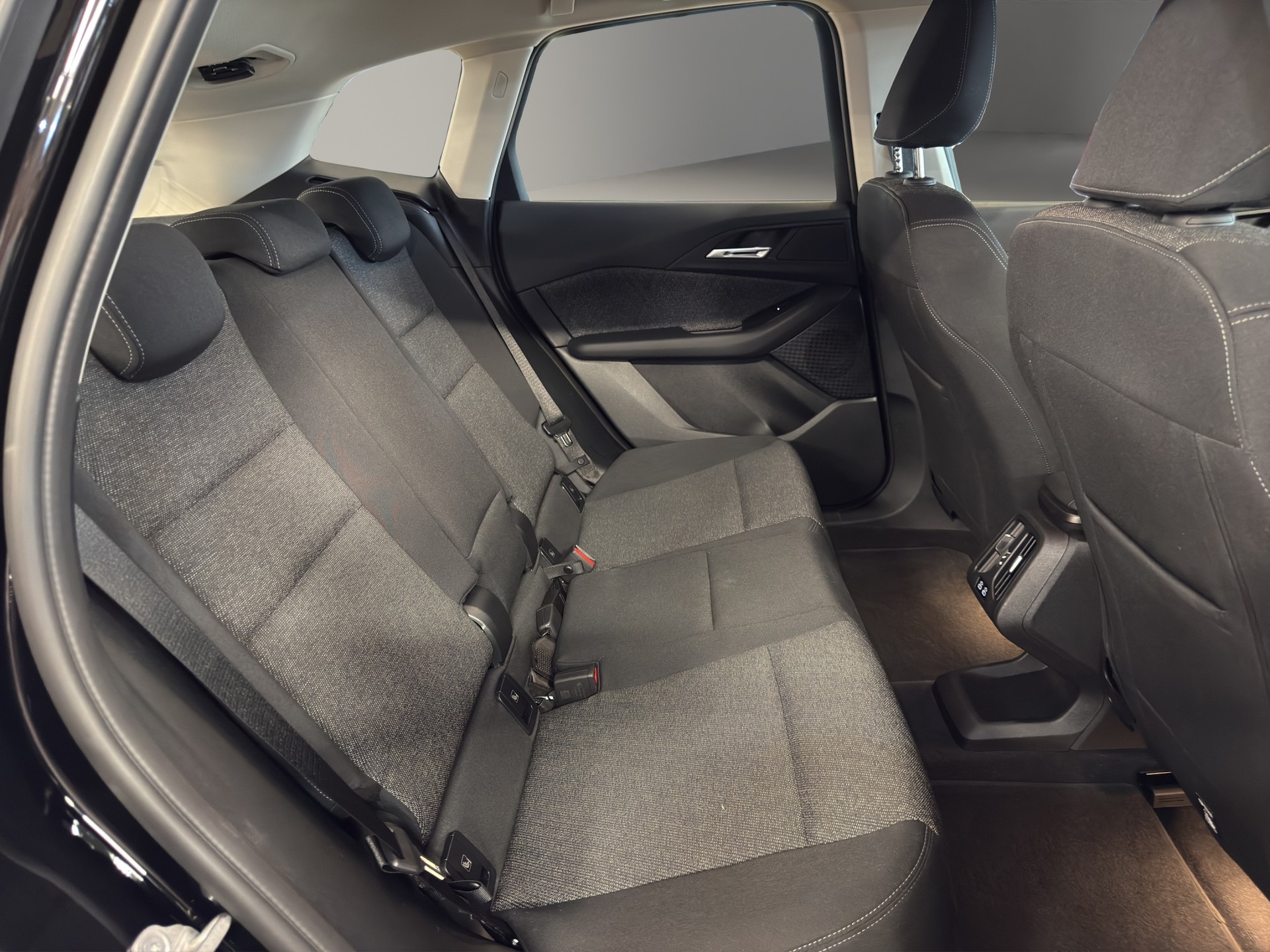 BMW 225e xDrive Active Tourer-image-14