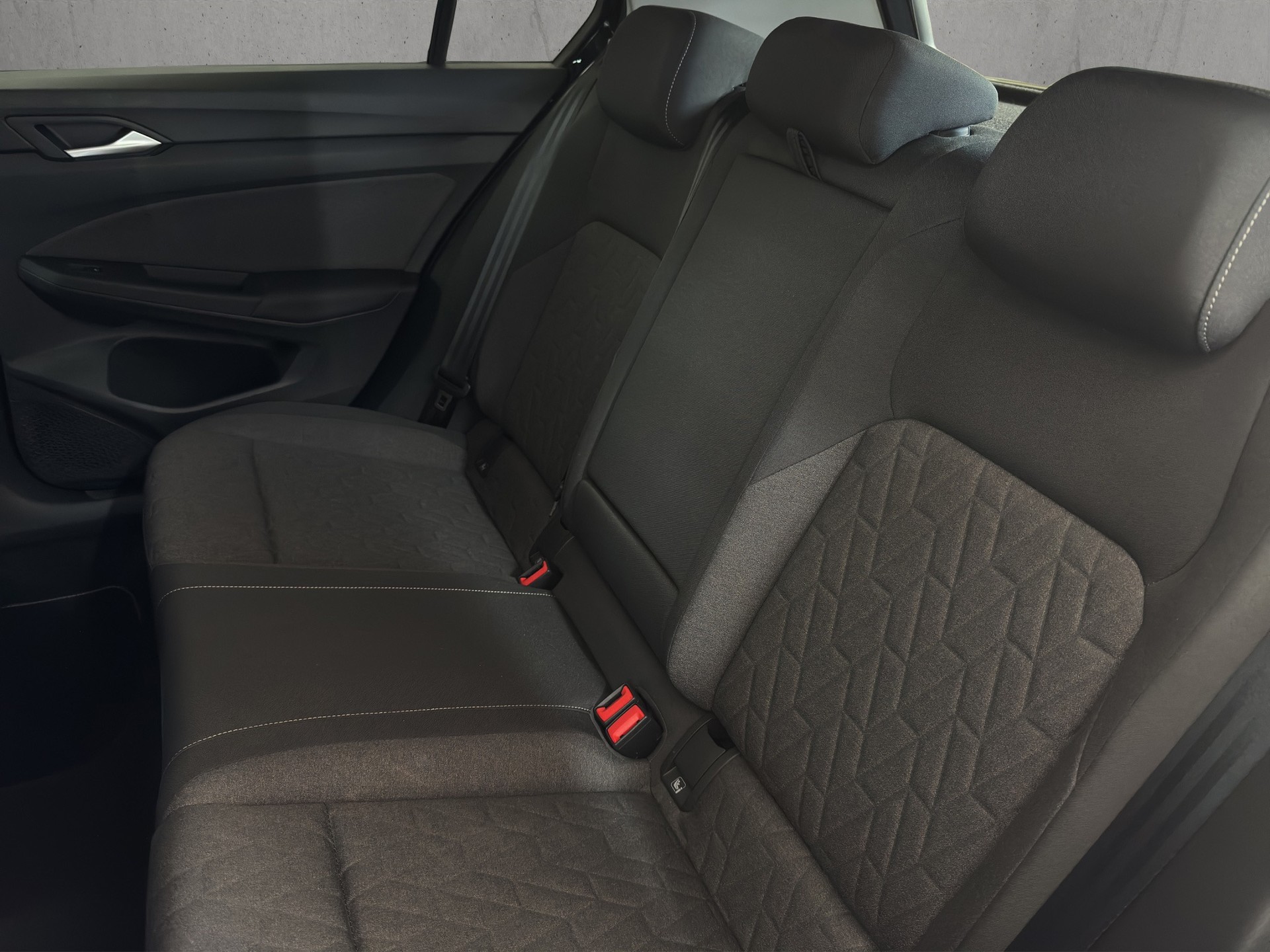 VW Golf 1.5 e TSI DSG Facelift "Panorama-RF.-Kamera"-image-10