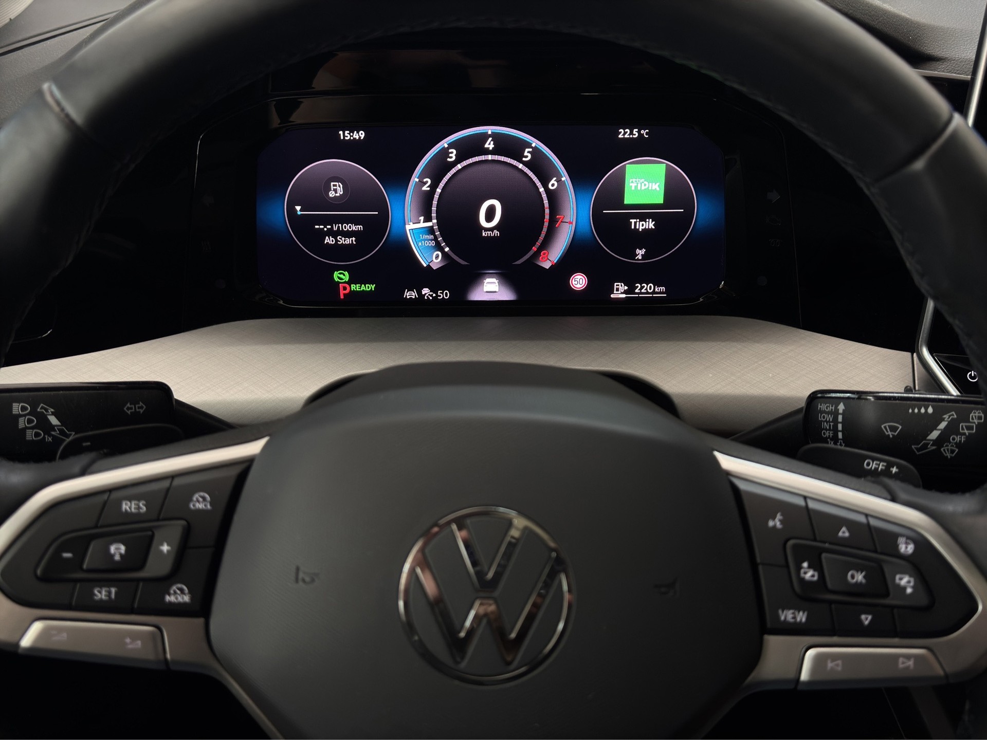 VW Golf 1.5 e TSI DSG Facelift "Panorama-RF.-Kamera"-image-14