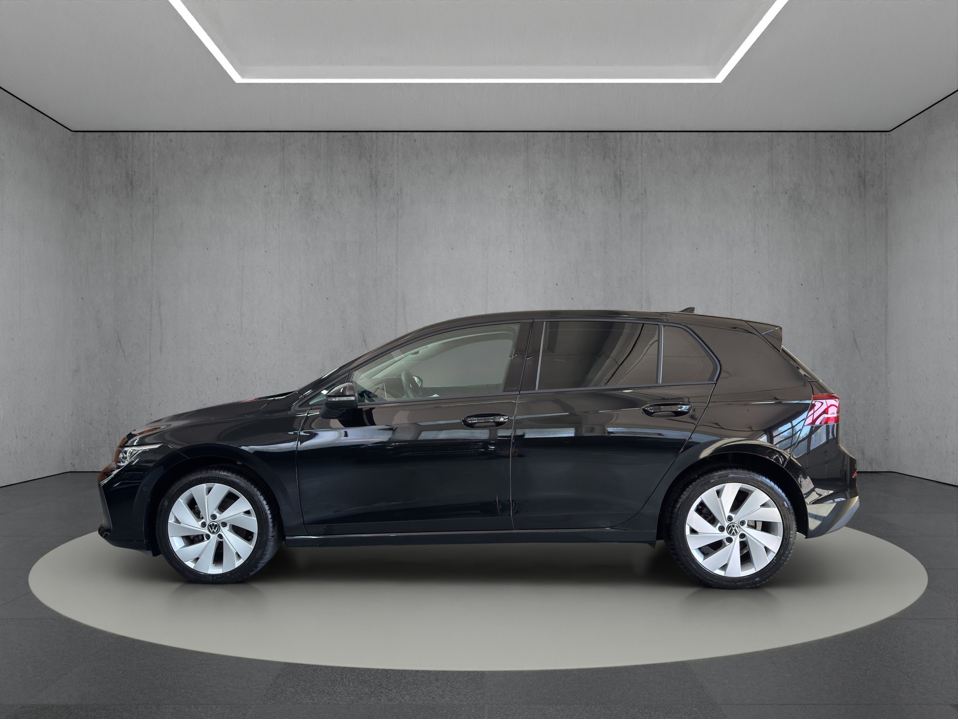 VW Golf 1.5 e TSI DSG Facelift "Panorama-RF.-Kamera"-image-2