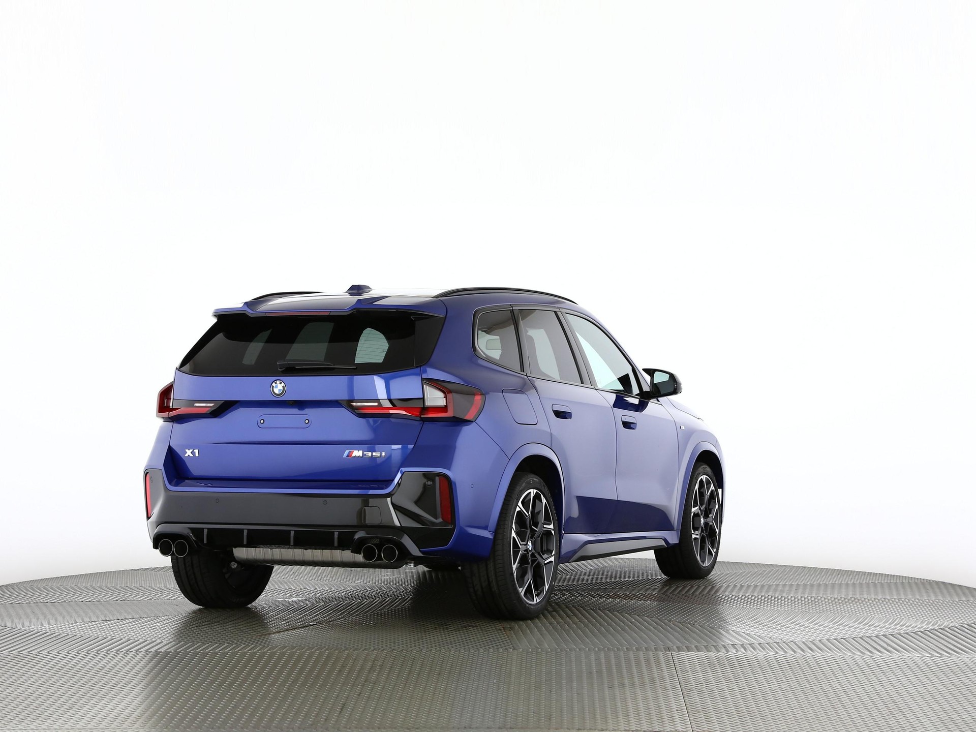 BMW X1 M35i-image-18