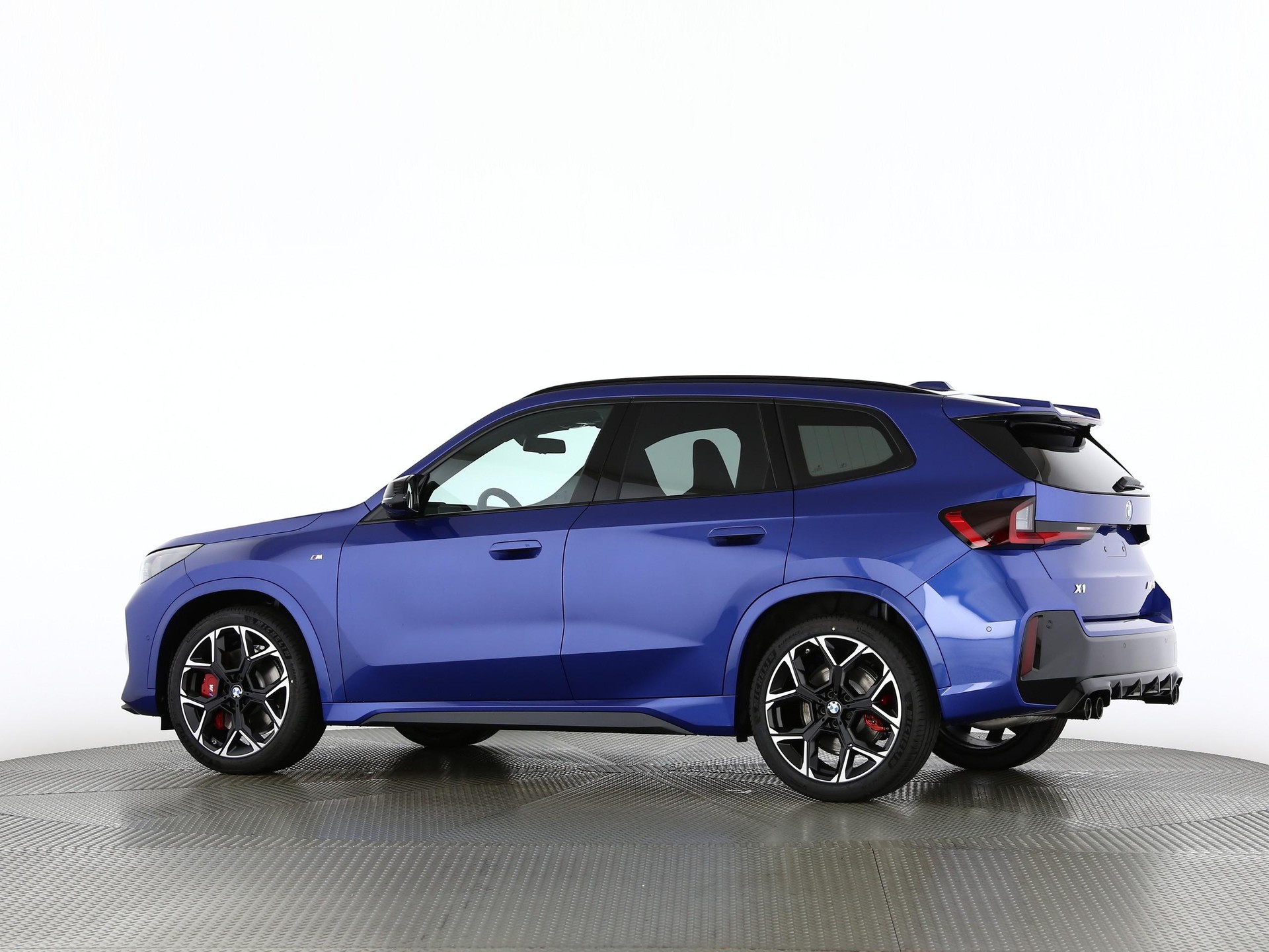 BMW X1 M35i-image-13