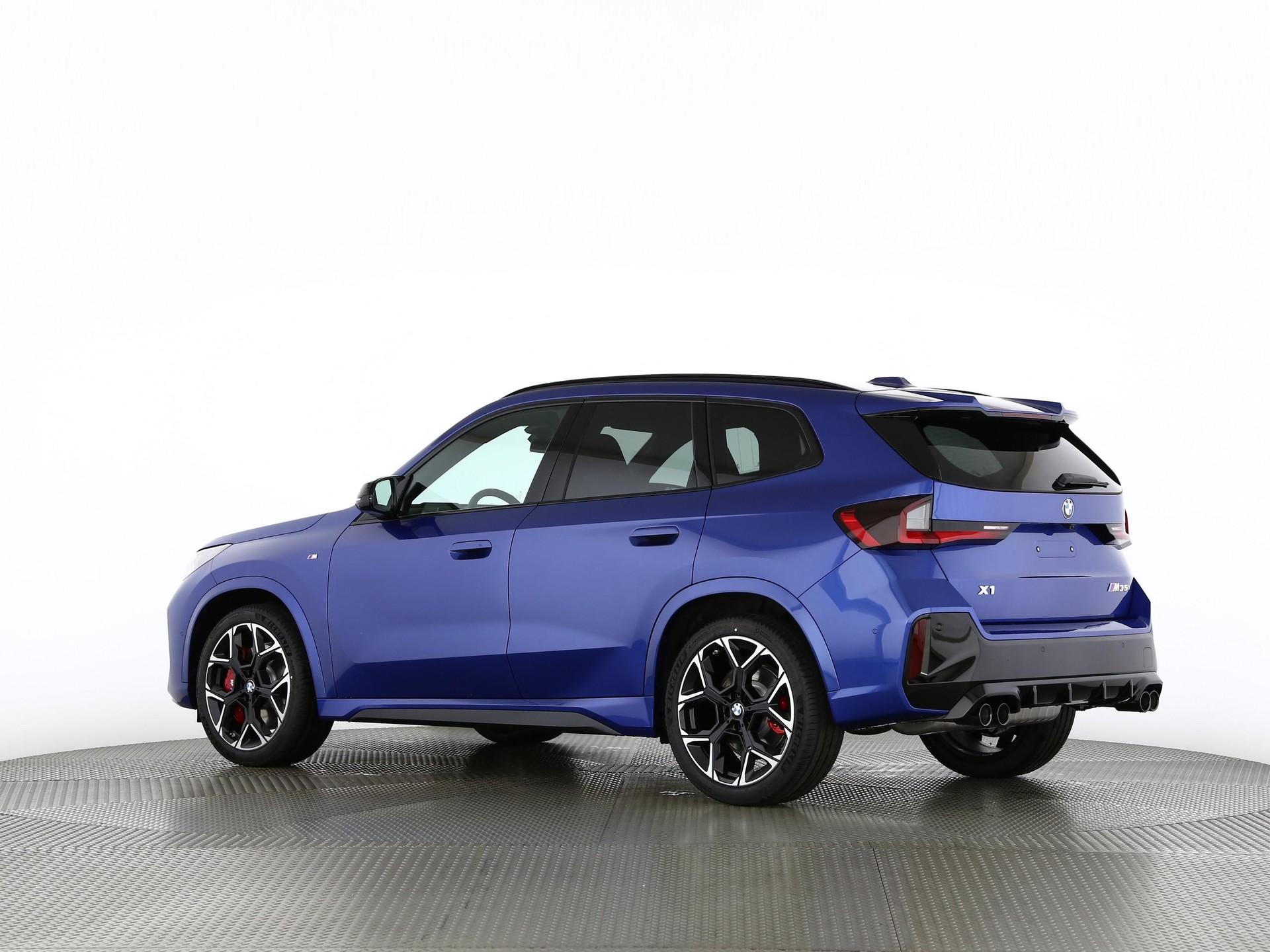 BMW X1 M35i-image-14