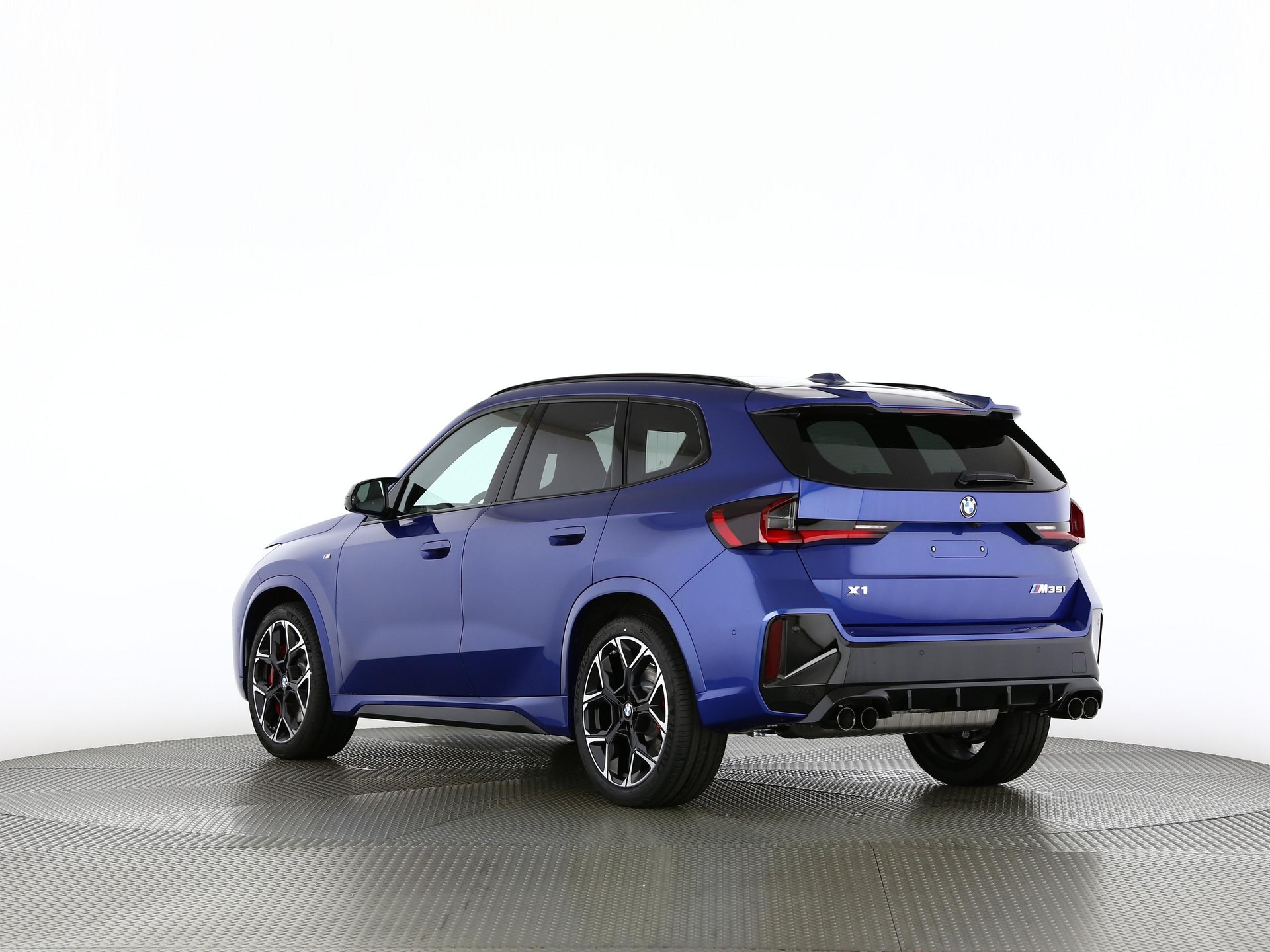 BMW X1 M35i-image-15