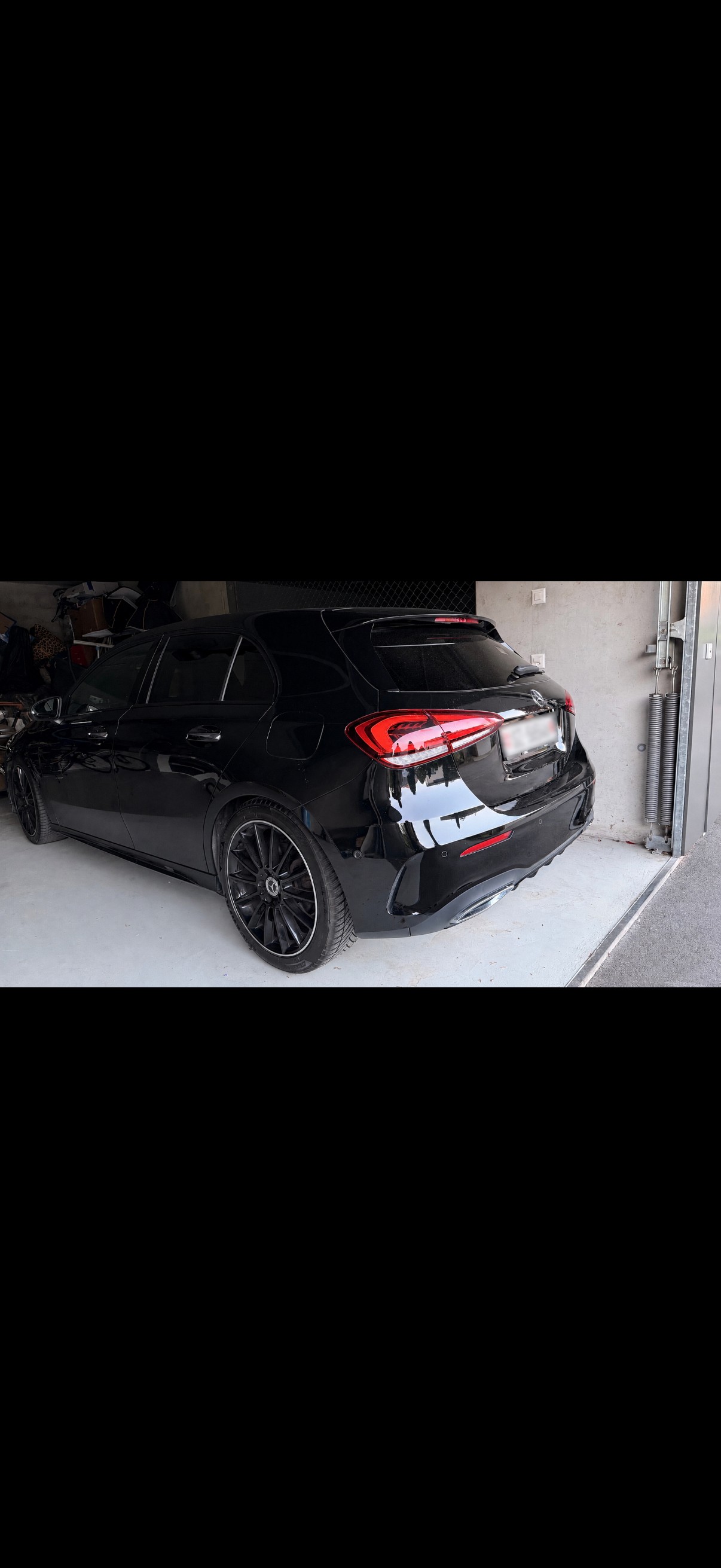 MERCEDES-BENZ A 200 AMG Line-image-1