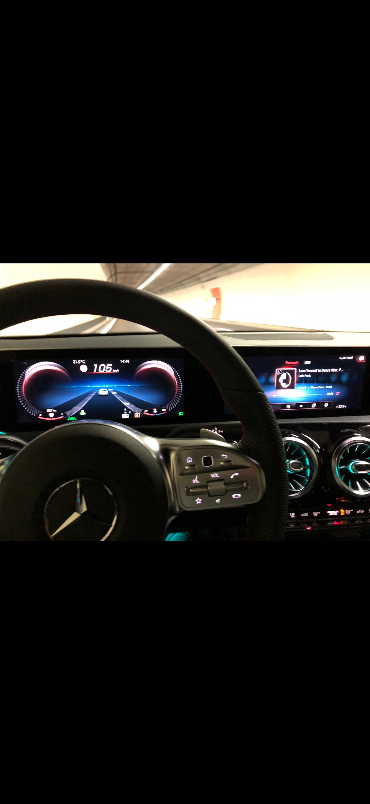 MERCEDES-BENZ A 200 AMG Line-image-4