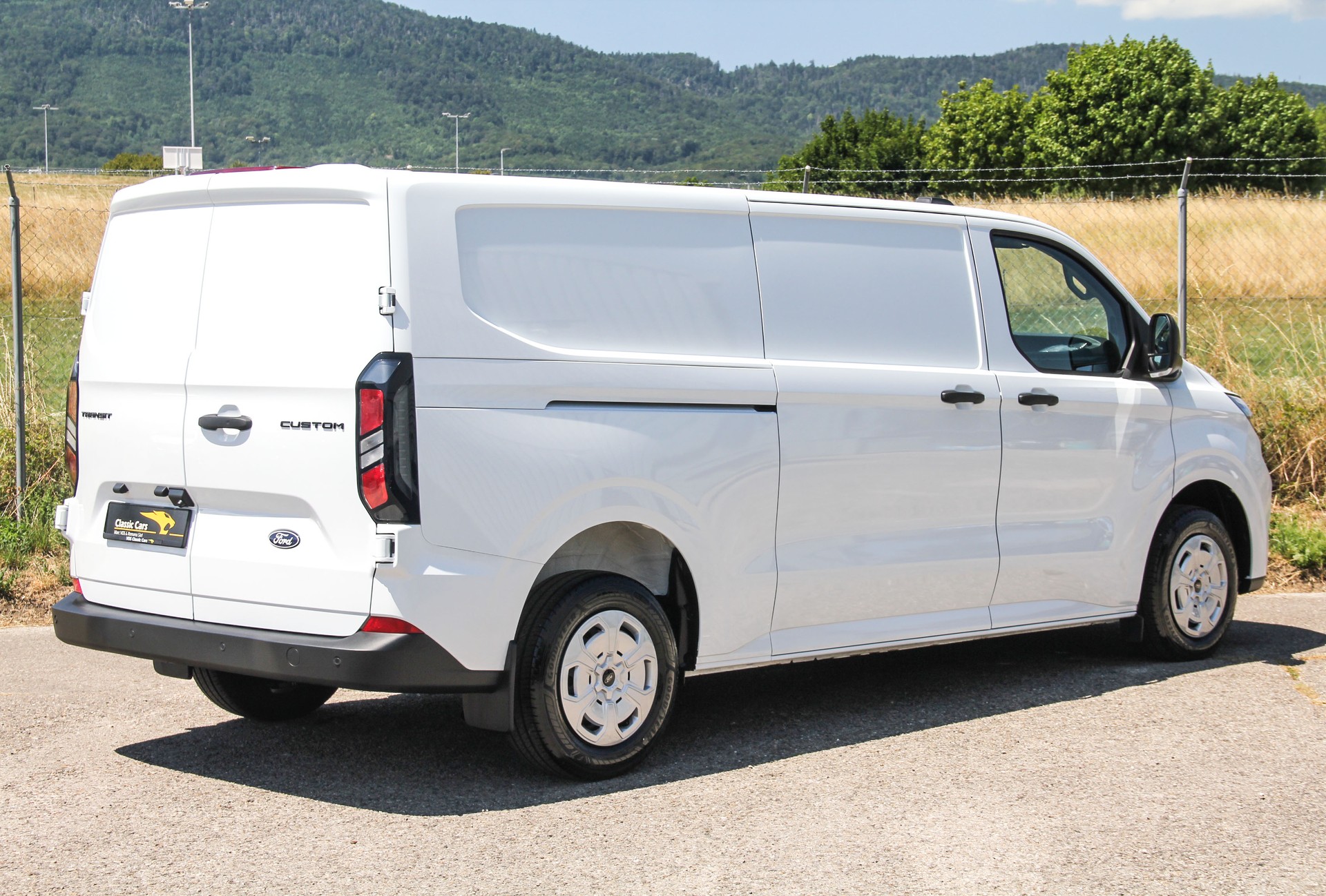 FORD Transit Custom Van 320 L2H1 Trend ⭐⭐⭐⭐⭐-image-3
