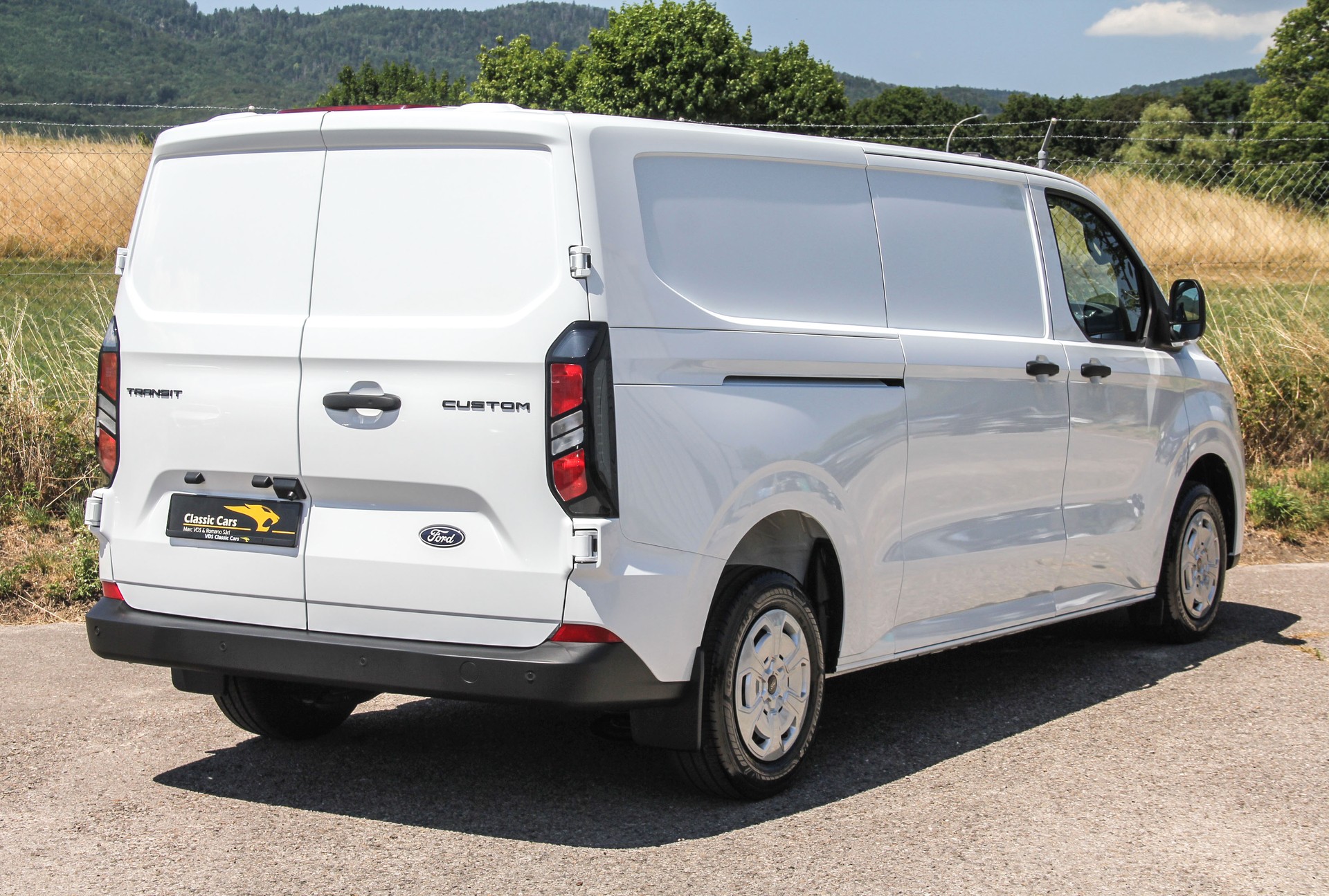FORD Transit Custom Van 320 L2H1 Trend ⭐⭐⭐⭐⭐-image-29