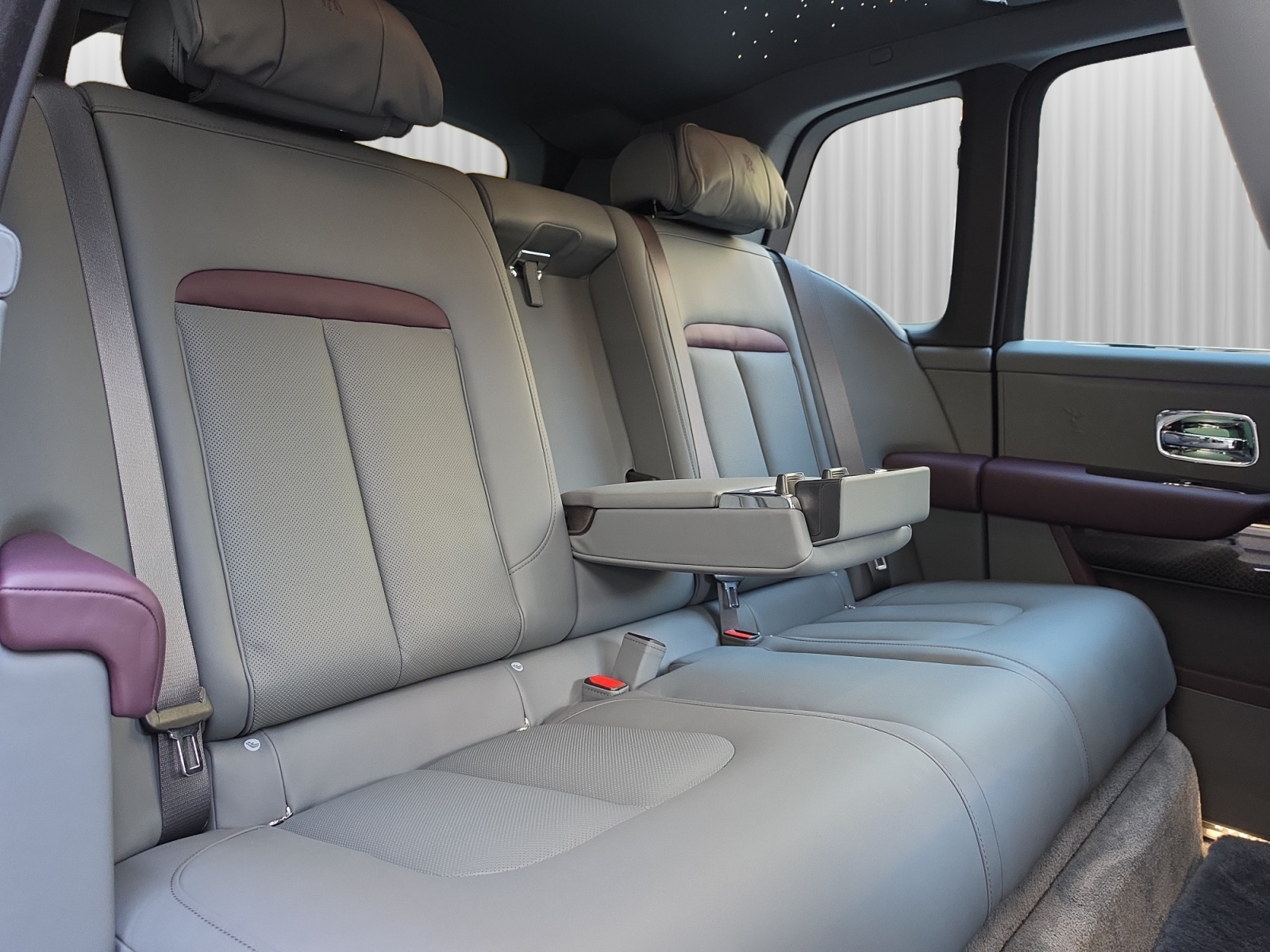 ROLLS-ROYCE Cullinan Serie II - Black Badge - Neuwagen-image-16