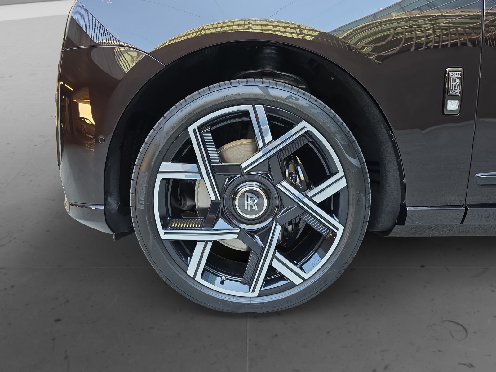 ROLLS-ROYCE Cullinan Serie II - Black Badge - Neuwagen-image-5