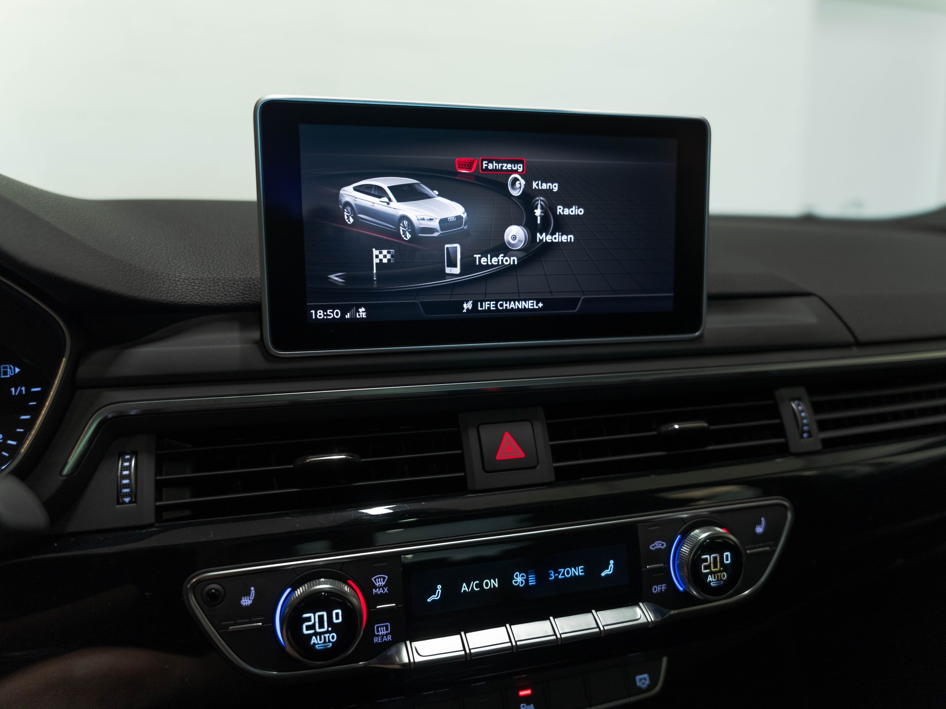 AUDI S5 Sportback 3.0 TFSI quattro tiptronic-image-44
