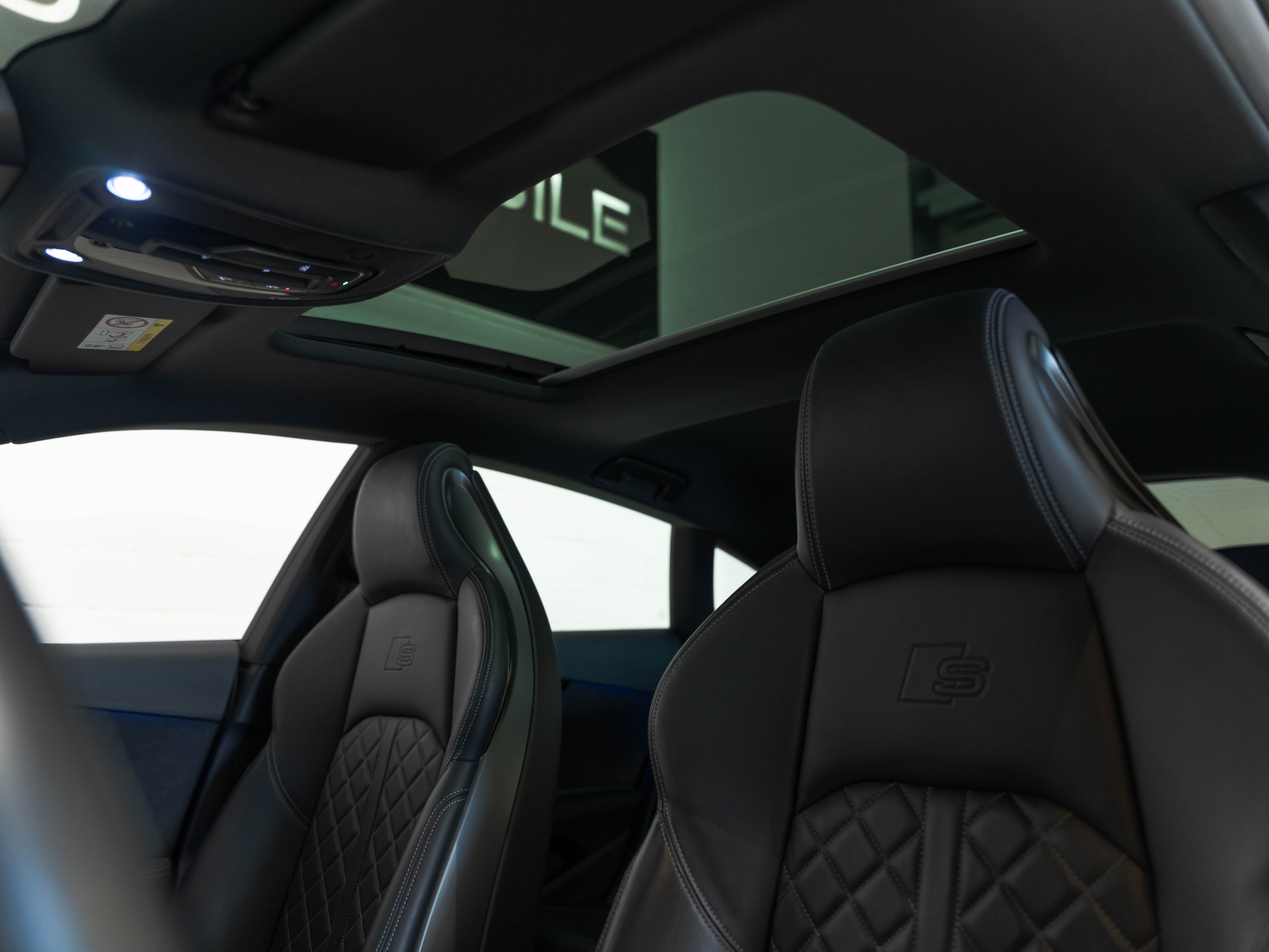 AUDI S5 Sportback 3.0 TFSI quattro tiptronic-image-12