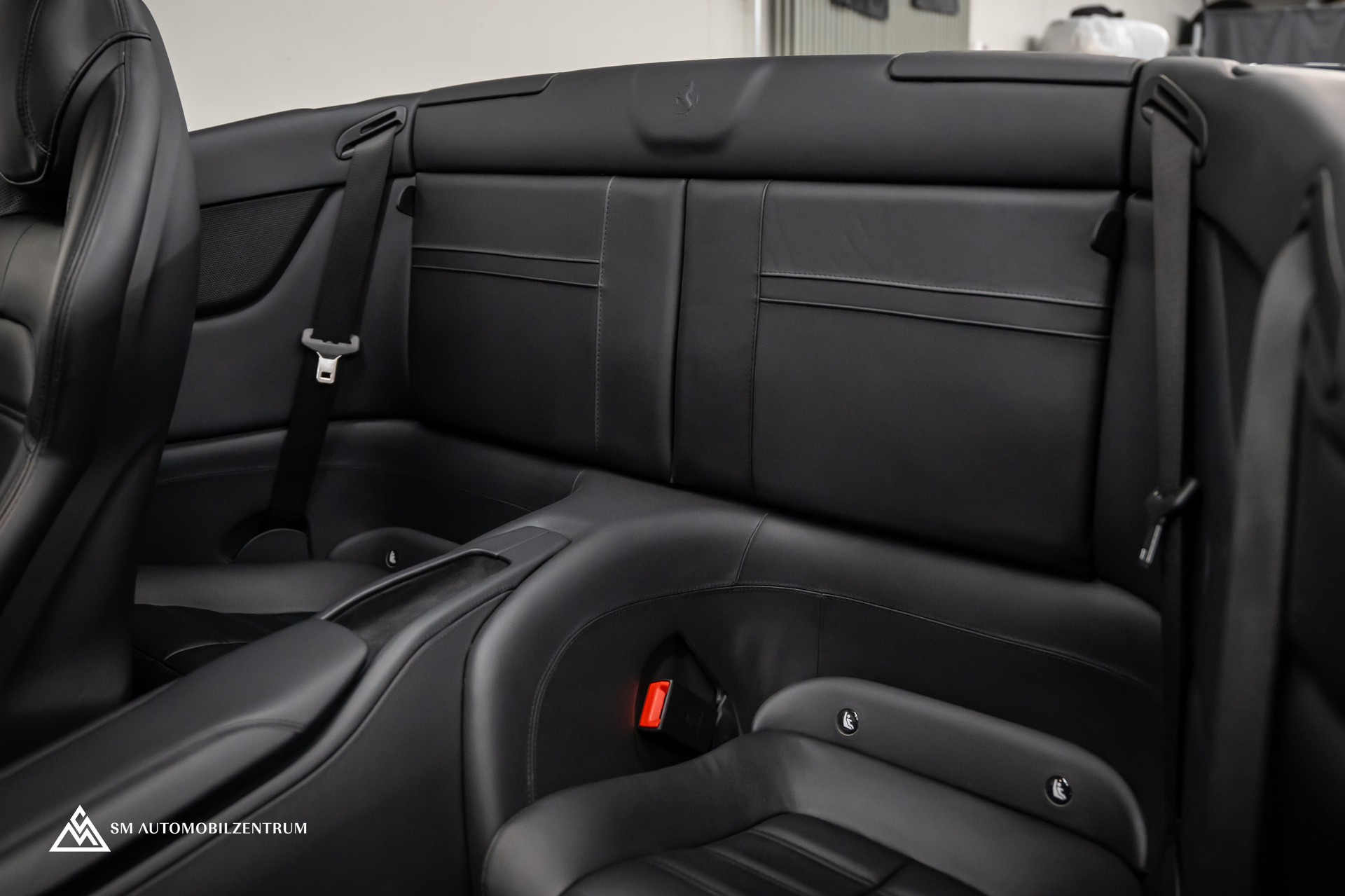 FERRARI California 3.9 V8 T / Carbon Interieur / Rückfahrkamera / Keramik Bremsen / Apple Carplay-image-18