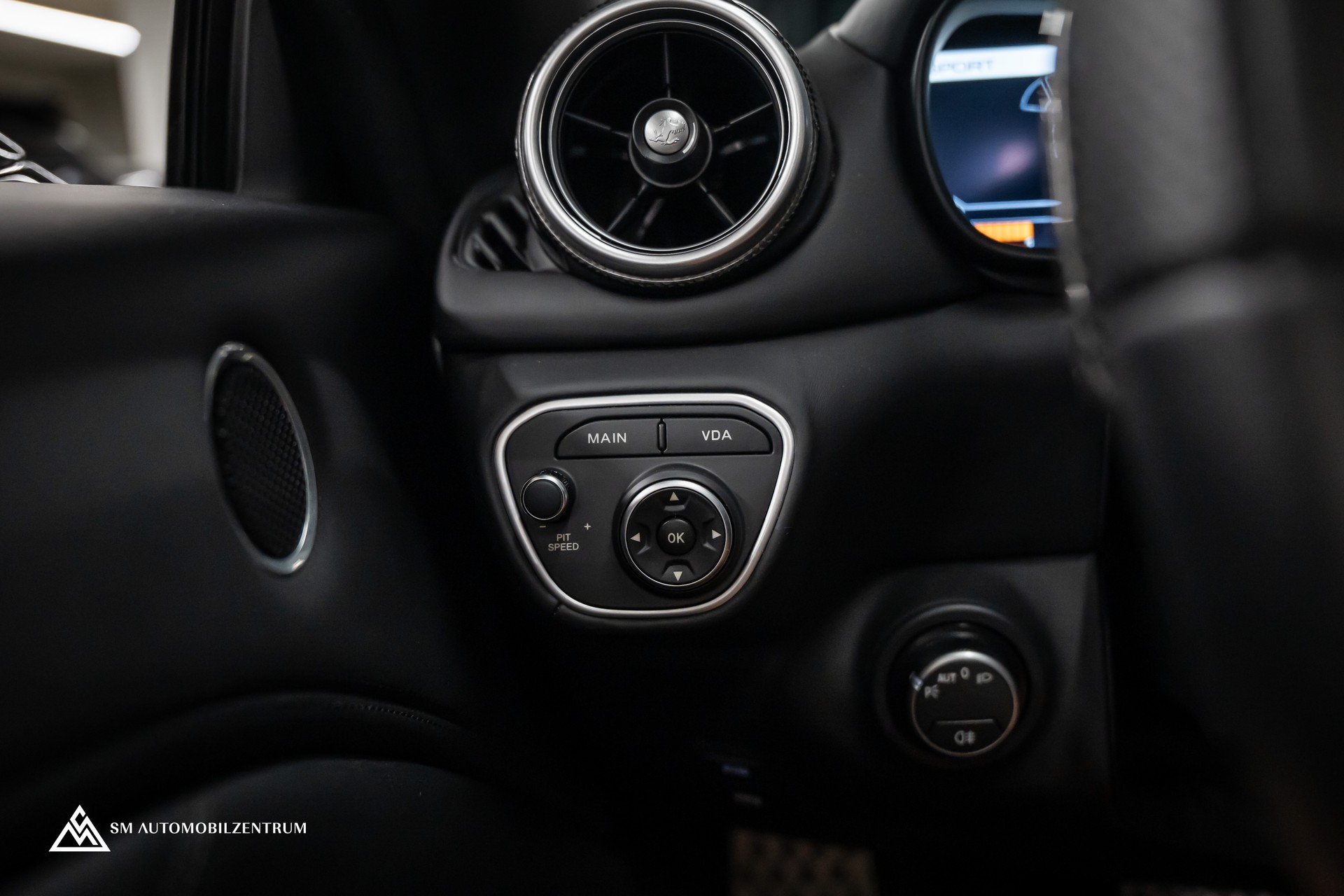 FERRARI California 3.9 V8 T / Carbon Interieur / Rückfahrkamera / Keramik Bremsen / Apple Carplay-image-20