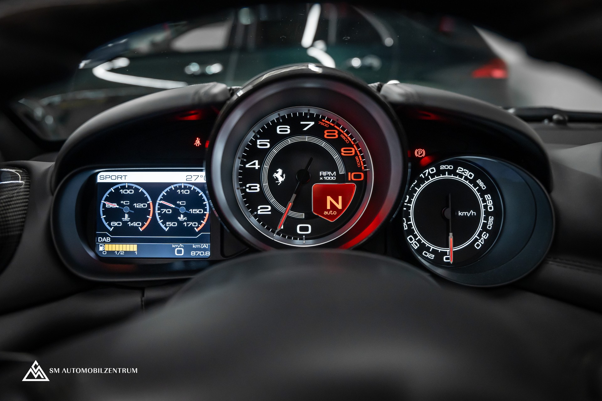 FERRARI California 3.9 V8 T / Carbon Interieur / Rückfahrkamera / Keramik Bremsen / Apple Carplay-image-23