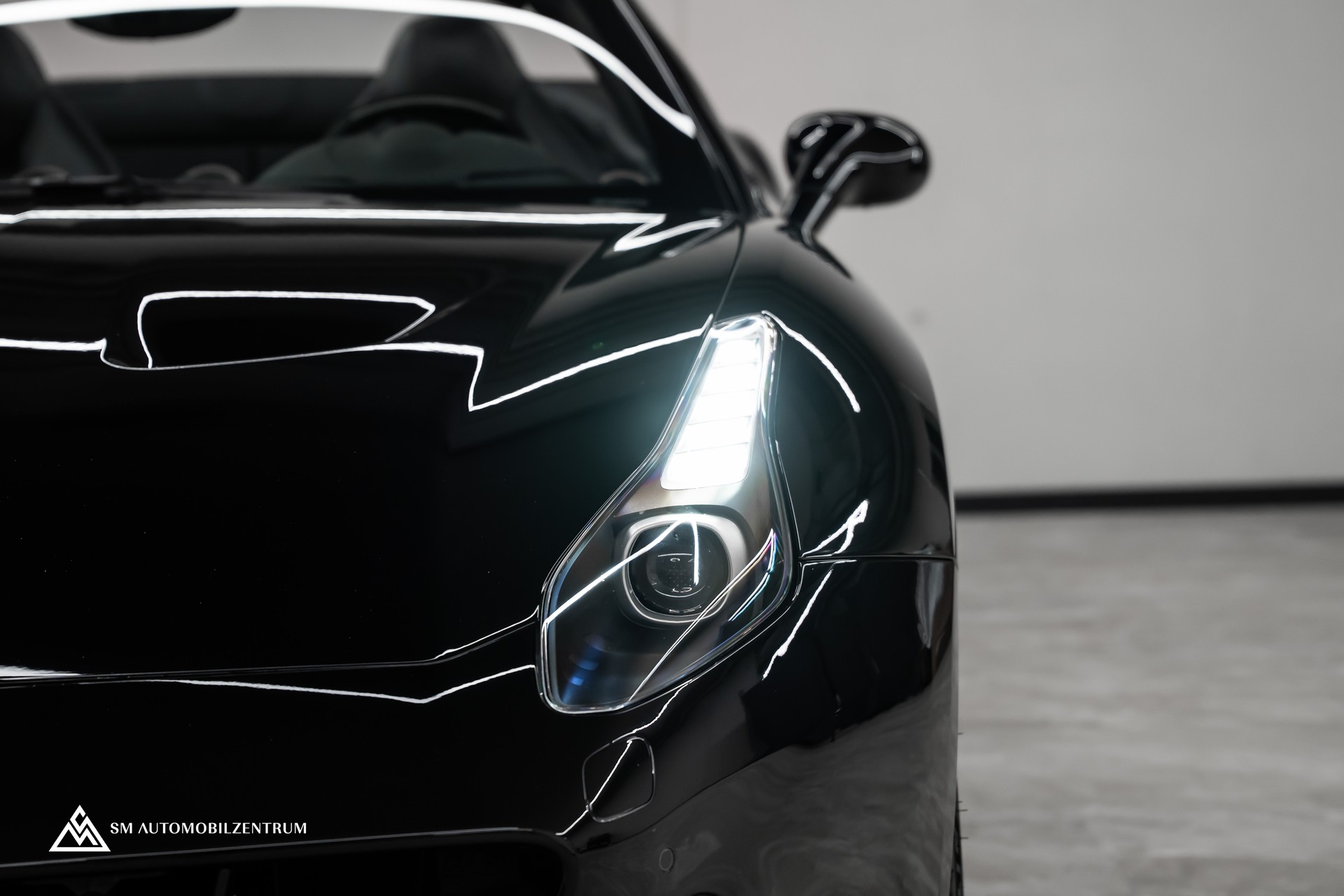 FERRARI California 3.9 V8 T / Carbon Interieur / Rückfahrkamera / Keramik Bremsen / Apple Carplay-image-2