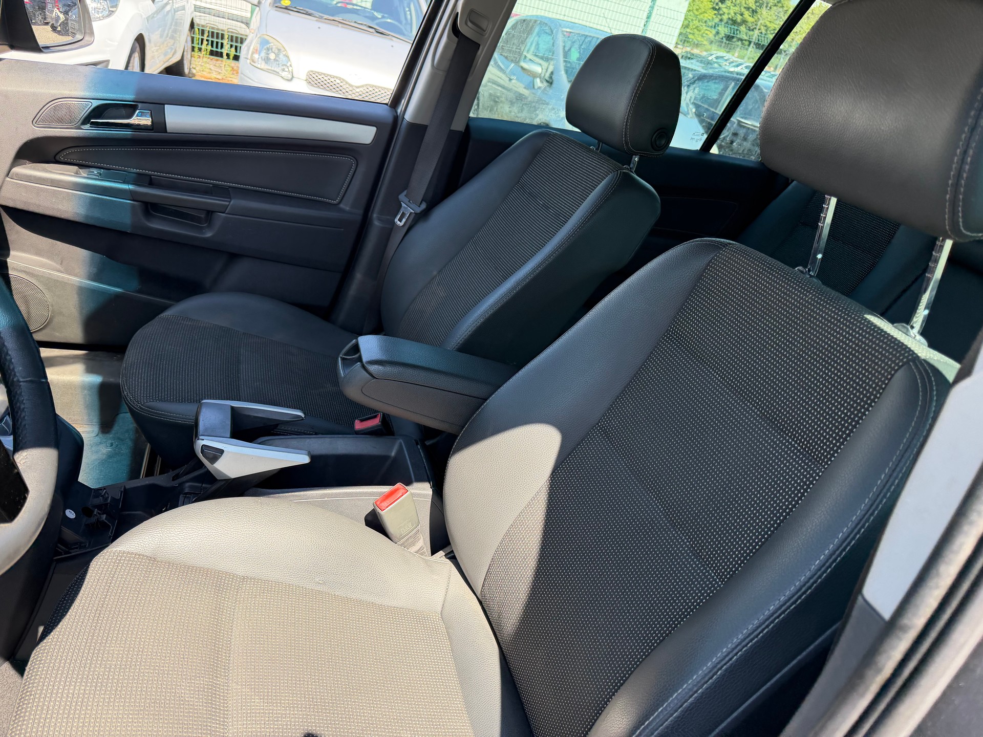 OPEL Zafira 1.8i 16V Enjoy Easytronic-image-9
