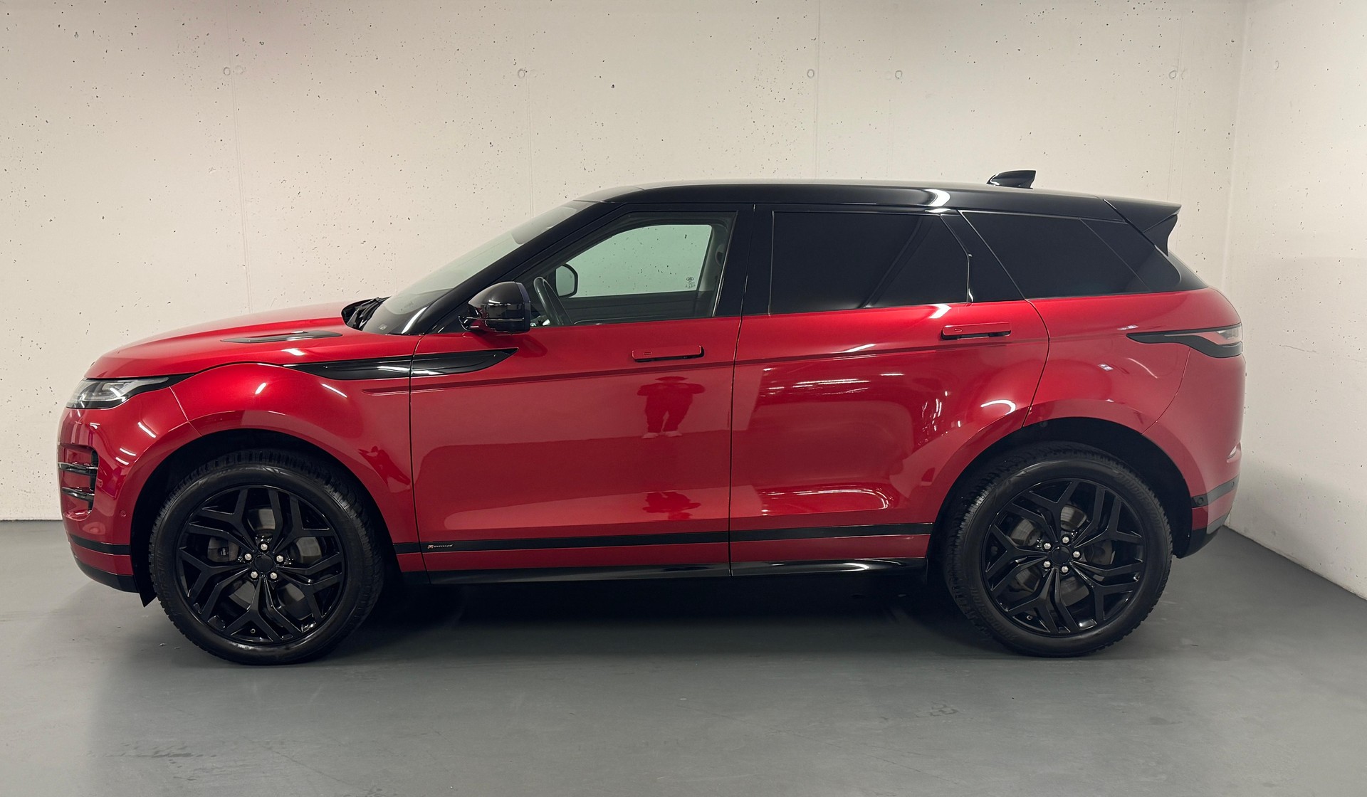 LAND ROVER Range Rover Evoque 2.0 D 240 R-Dynamic SE-image-3