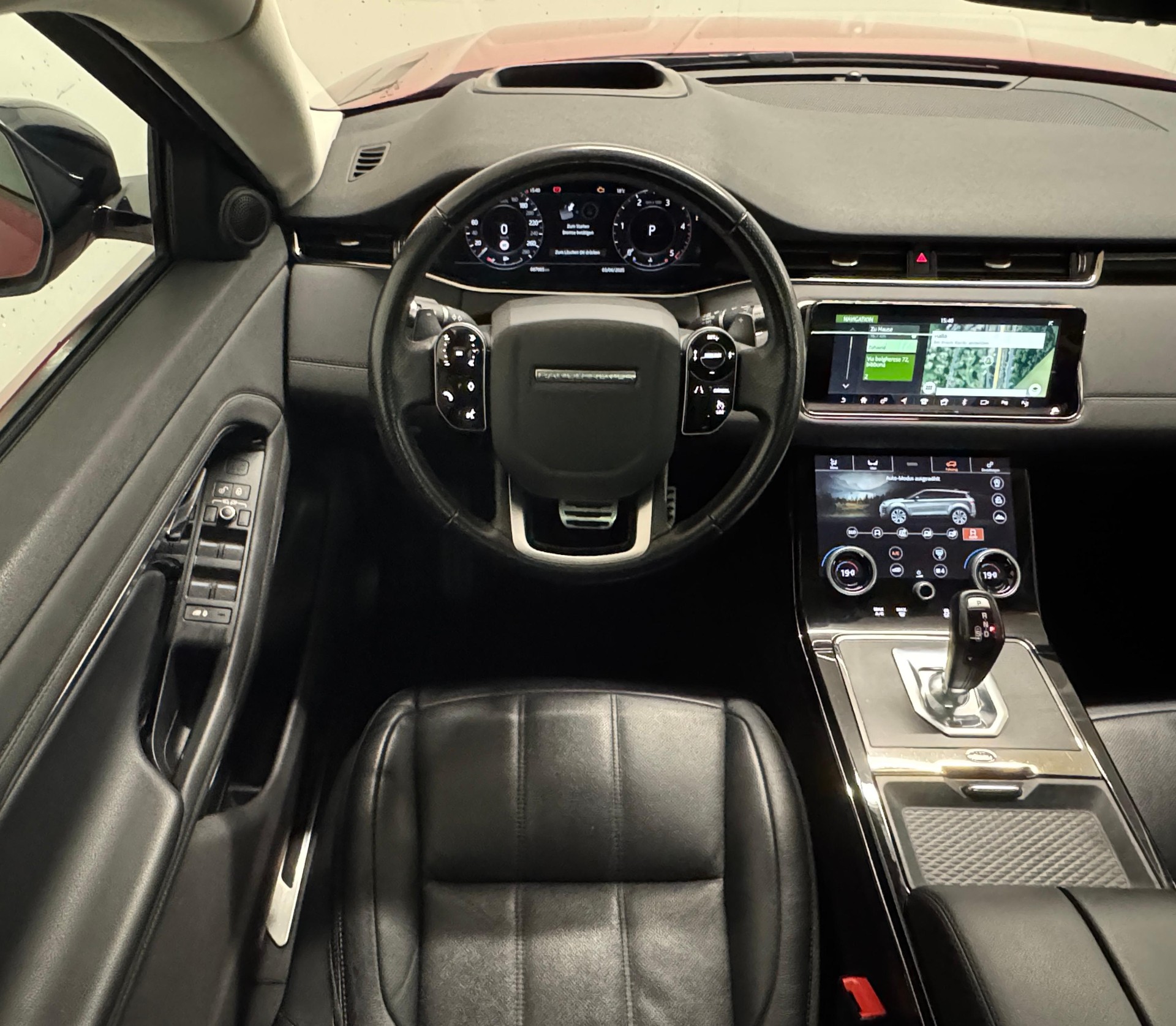 LAND ROVER Range Rover Evoque 2.0 D 240 R-Dynamic SE-image-7