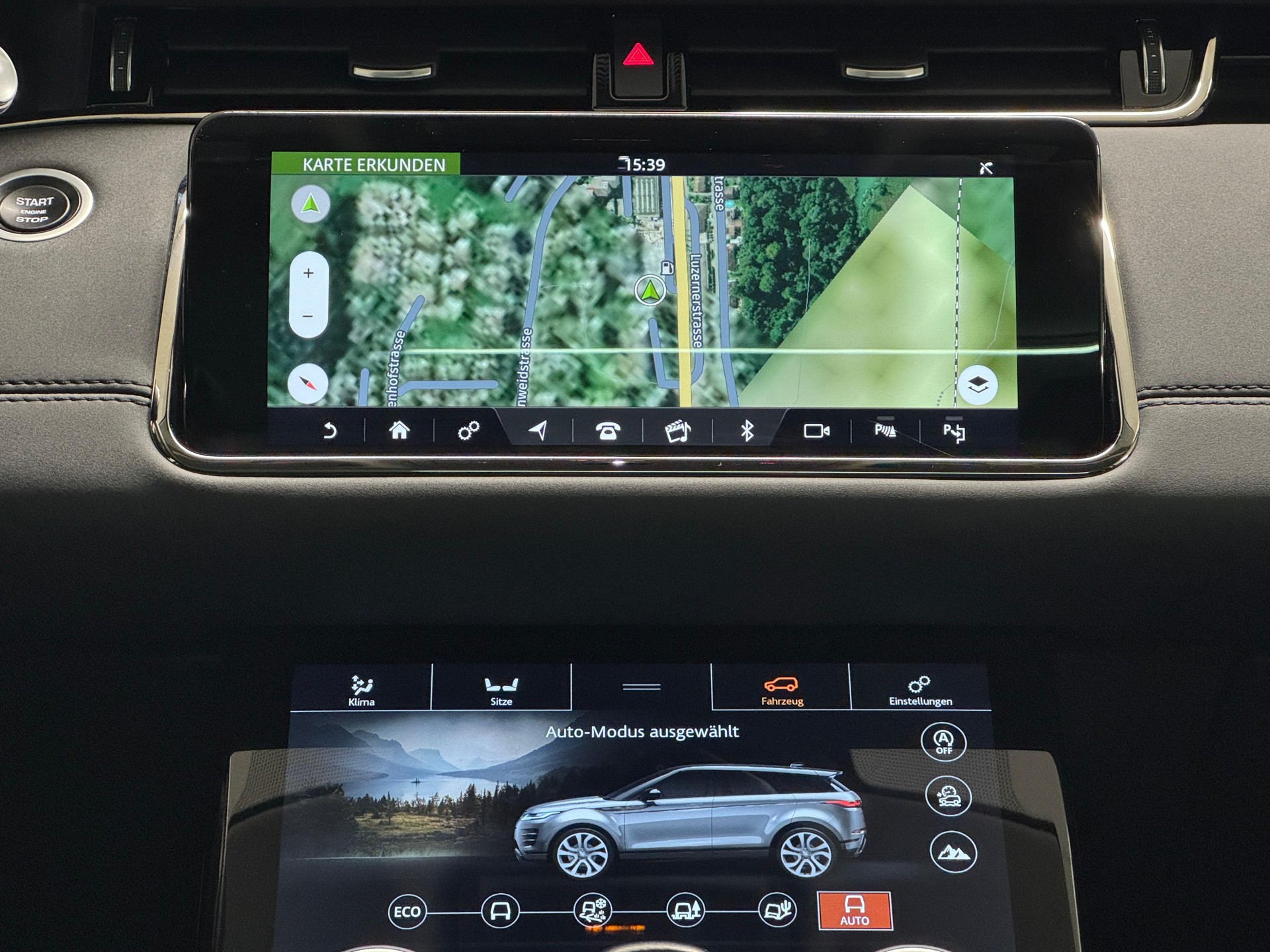 LAND ROVER Range Rover Evoque 2.0 D 240 R-Dynamic SE-image-10