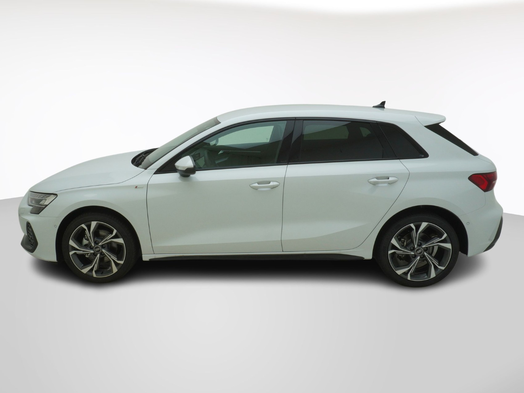 AUDI A3 Sportback 1.5 35 TFSI S line S-Tronic-showroom-element-1