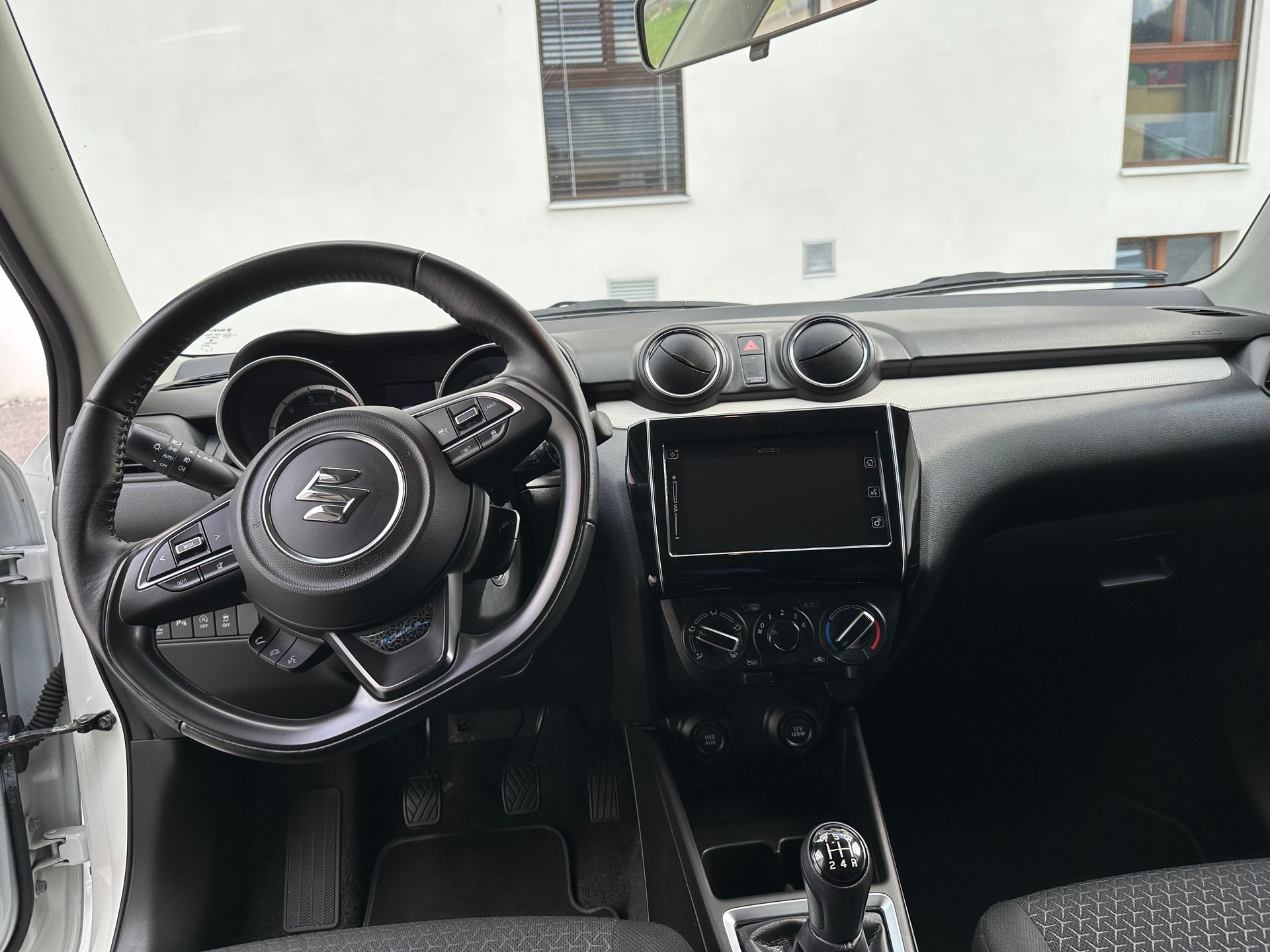 SUZUKI 1.2 Piz Sulai Hybrid 4x4-image-4