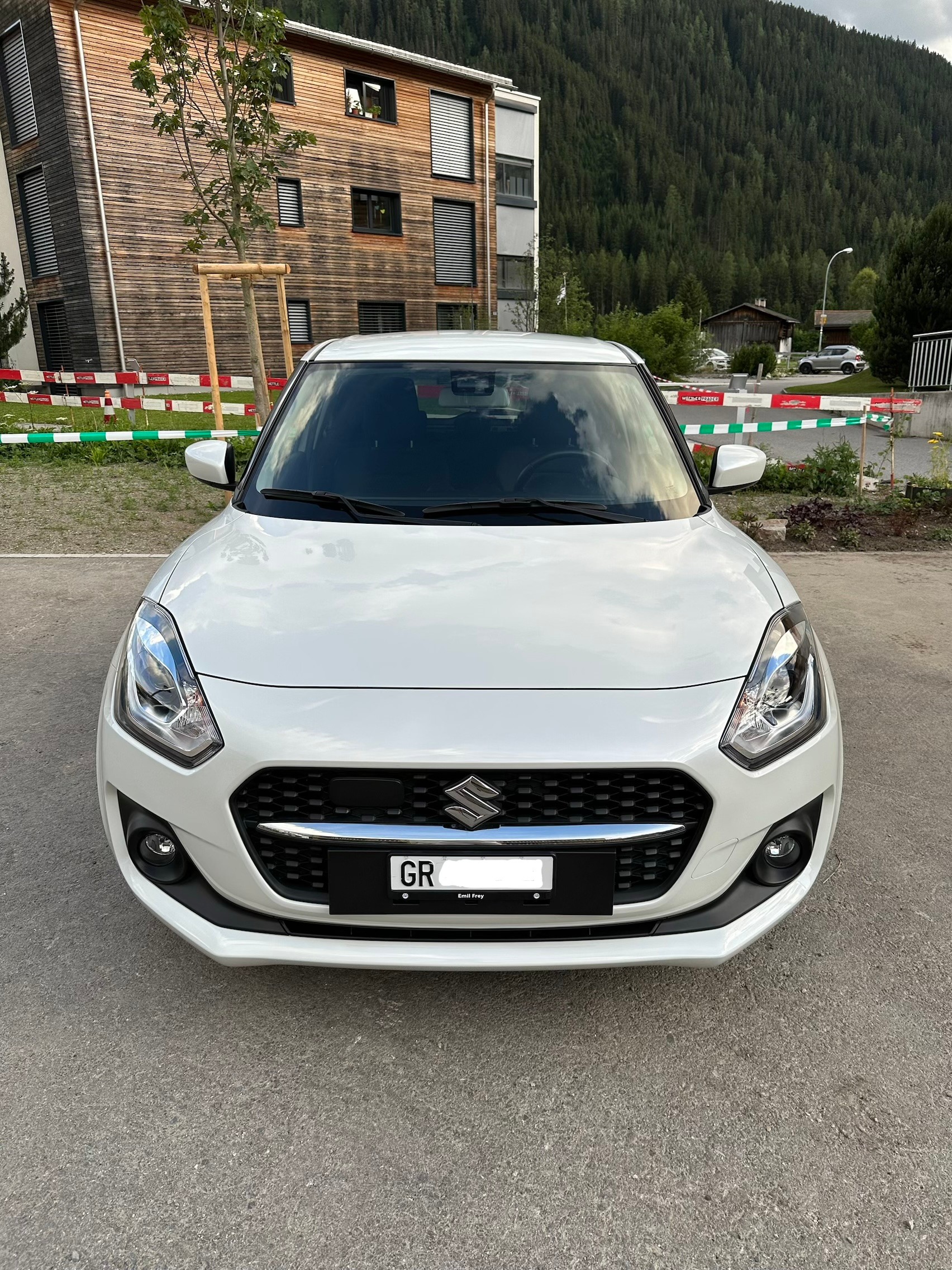 SUZUKI 1.2 Piz Sulai Hybrid 4x4-image-0