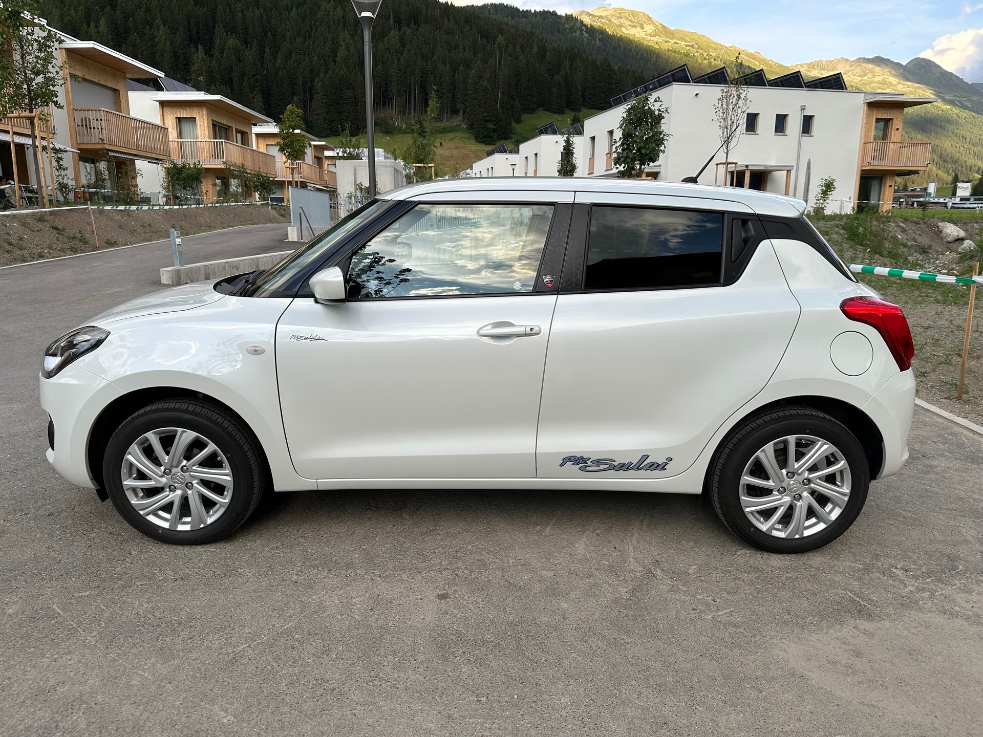 SUZUKI 1.2 Piz Sulai Hybrid 4x4-image-2