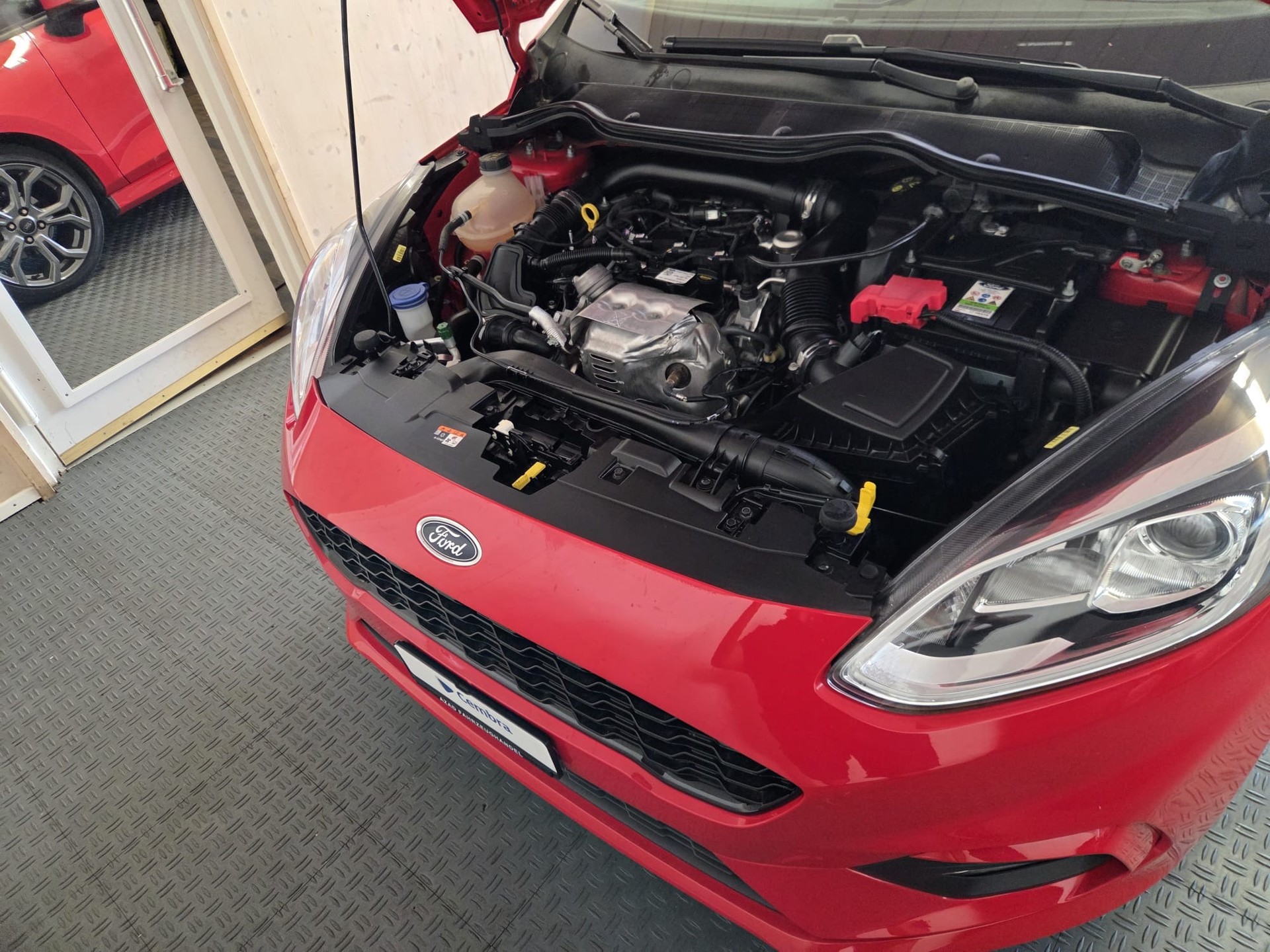 FORD Fiesta 1.0 SCTi ST Line-image-14