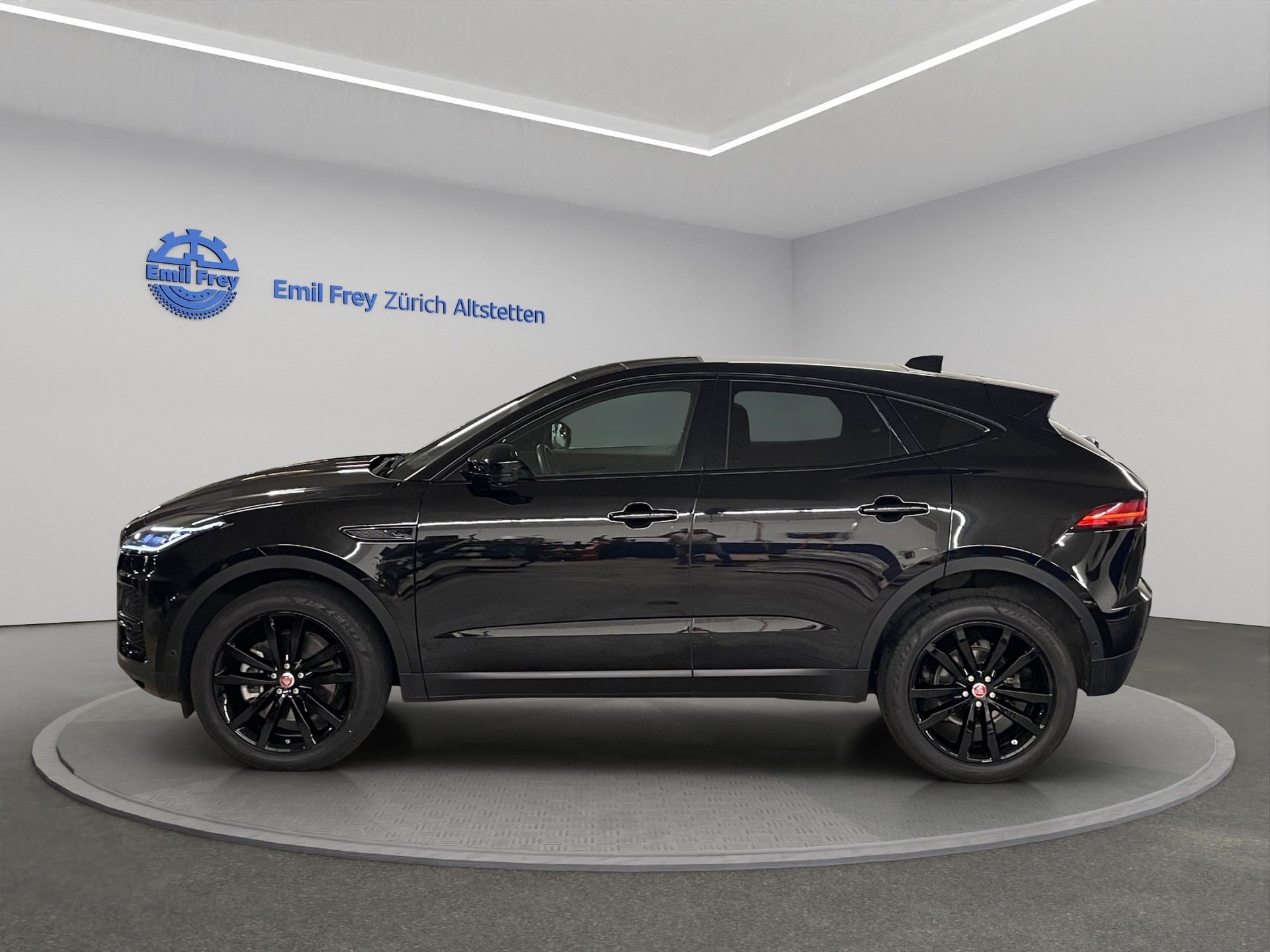 JAGUAR E-Pace 2.0 D I4 165 SE AWD-image-3