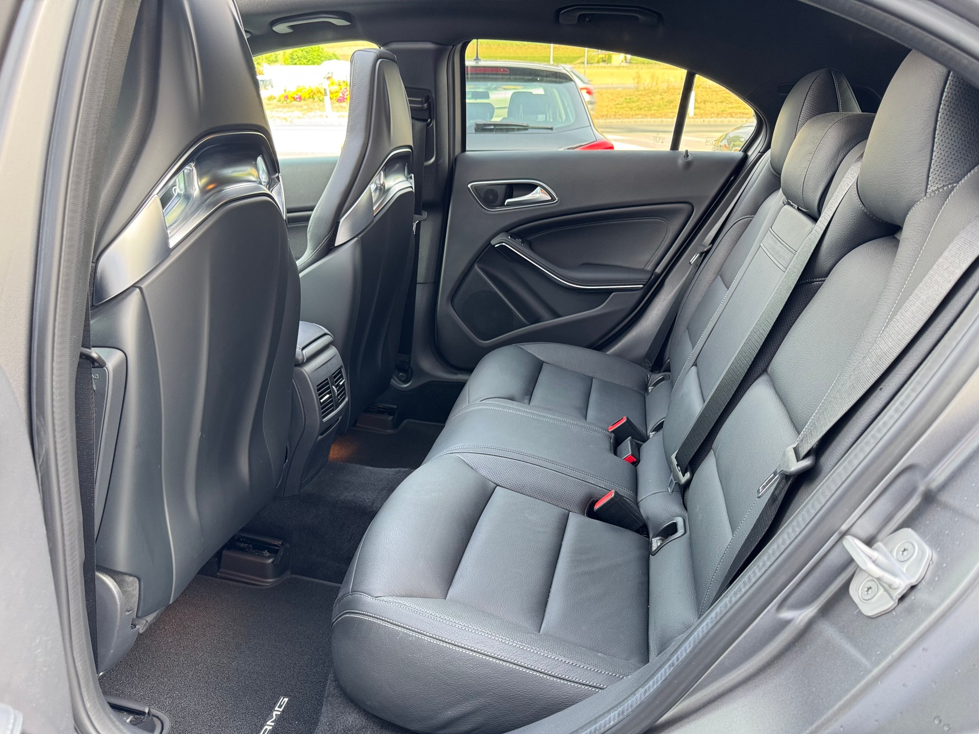 MERCEDES-BENZ A 45 AMG 4Matic Speedshift 7G-DCT-image-6