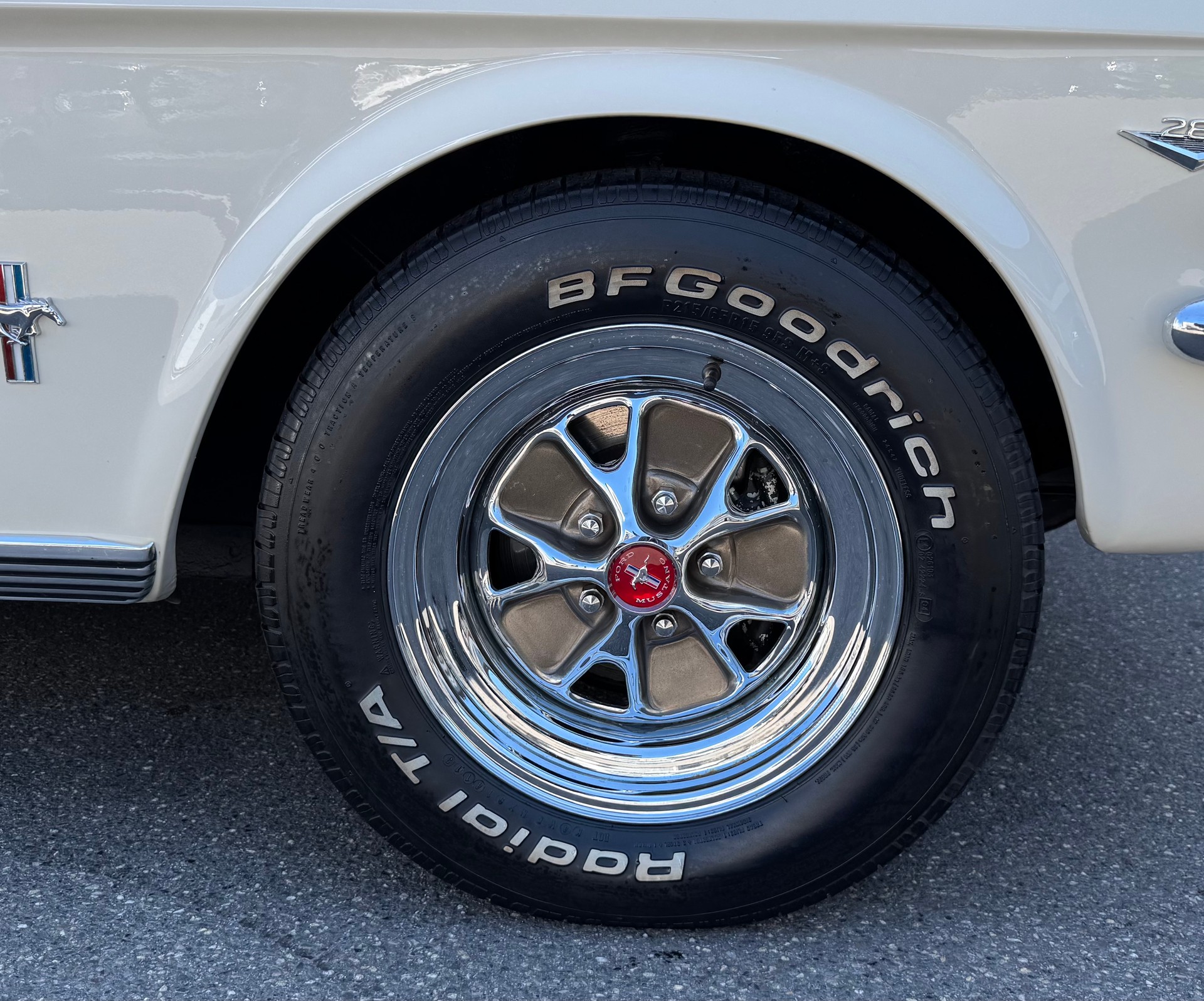 FORD V8 Fastback 302-image-8
