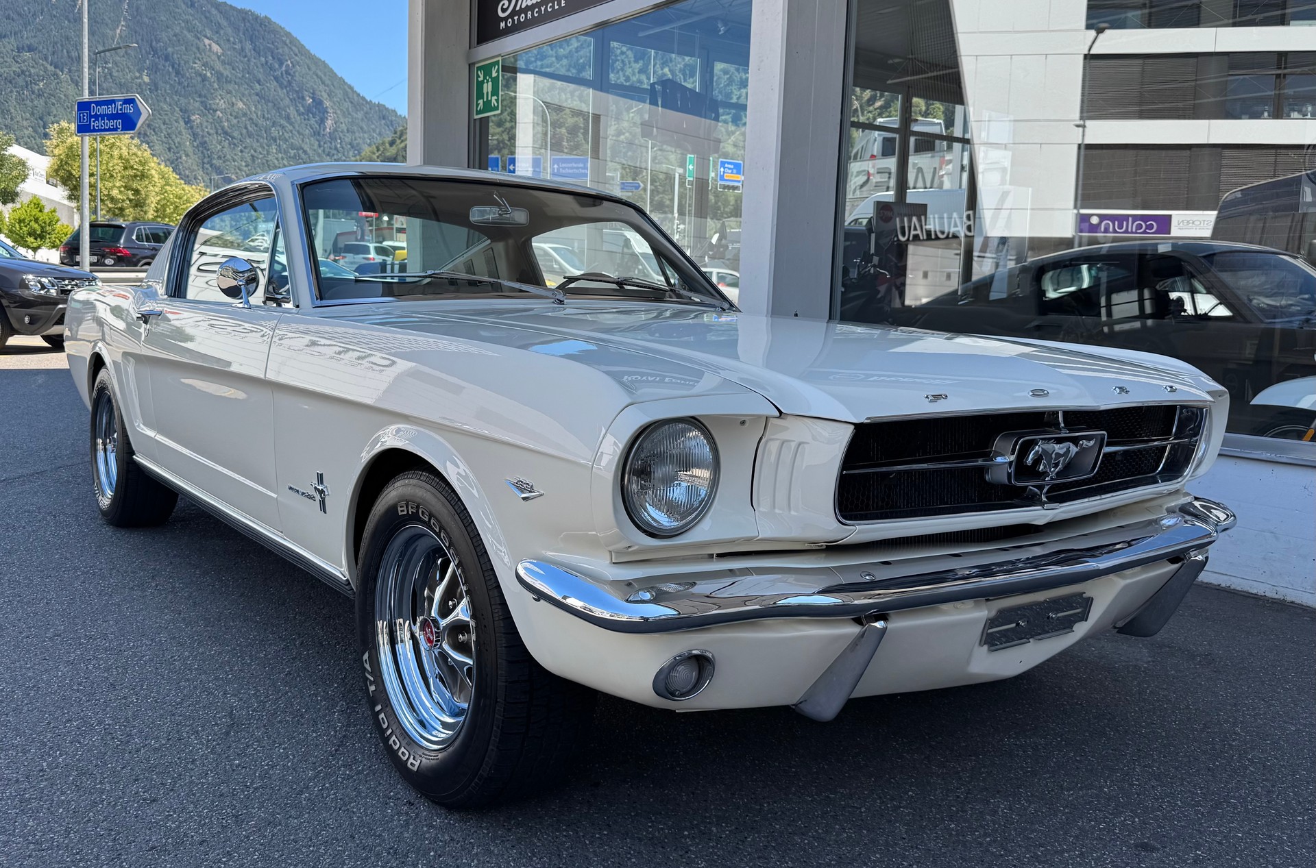 FORD V8 Fastback 302-image-0