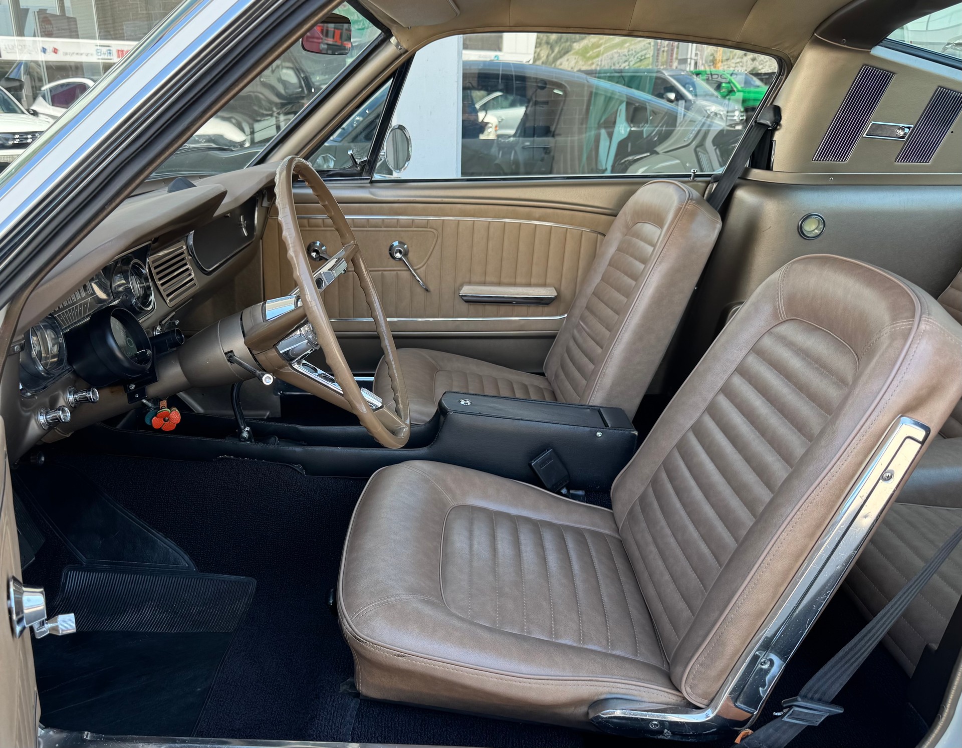 FORD V8 Fastback 302-image-11