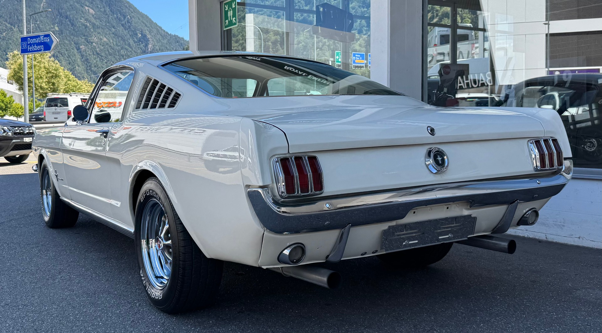 FORD V8 Fastback 302-image-3