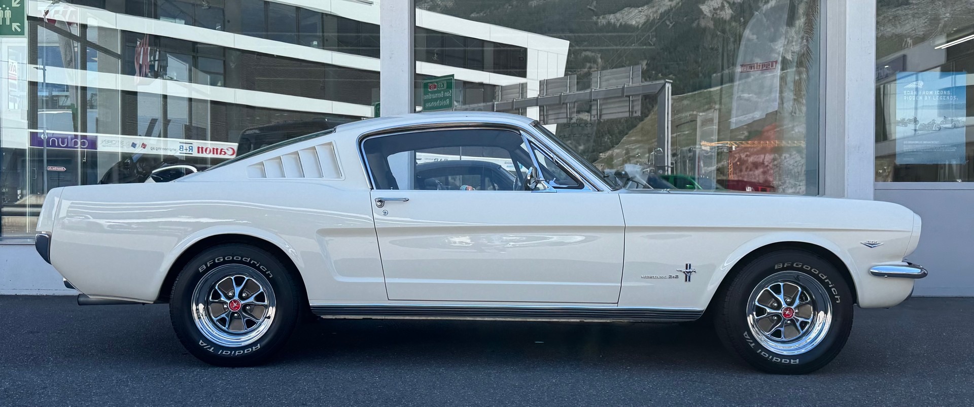 FORD V8 Fastback 302-image-1