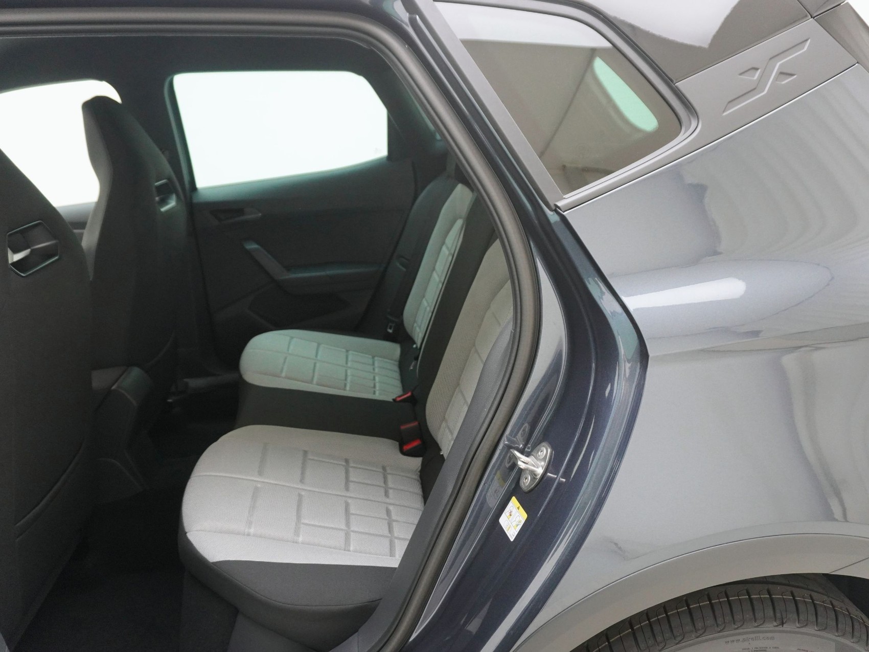 SEAT Arona 1.5 TSI FR DSG-image-14