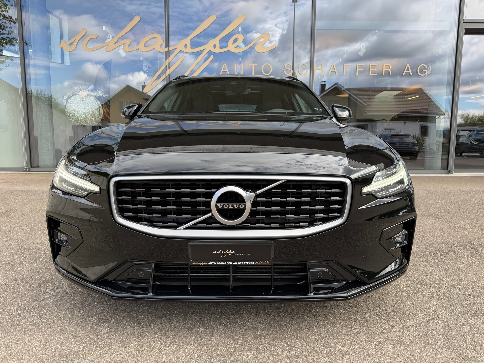 VOLVO V60 T5 R-Design Geartronic-image-2