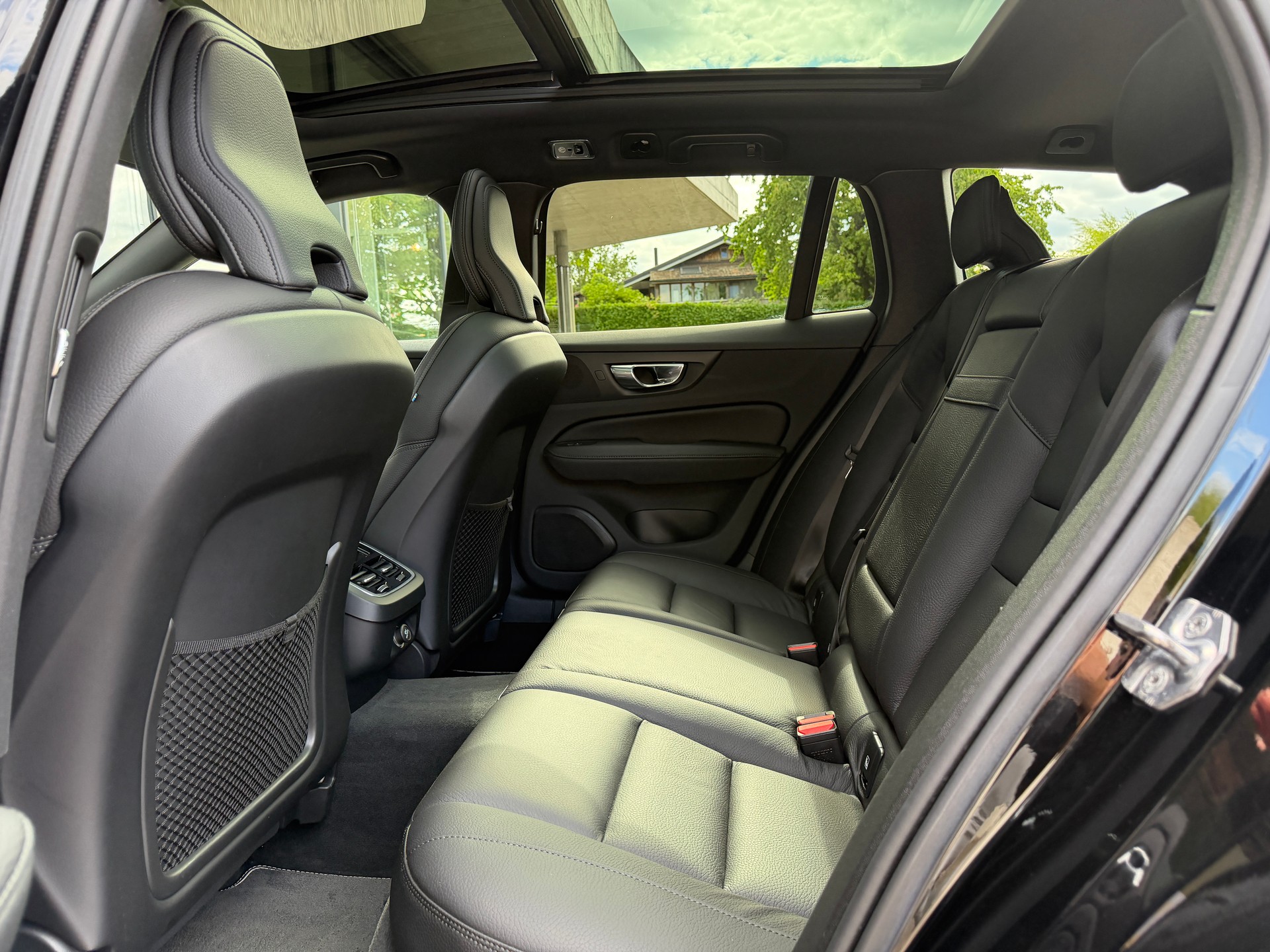 VOLVO V60 T5 R-Design Geartronic-image-28