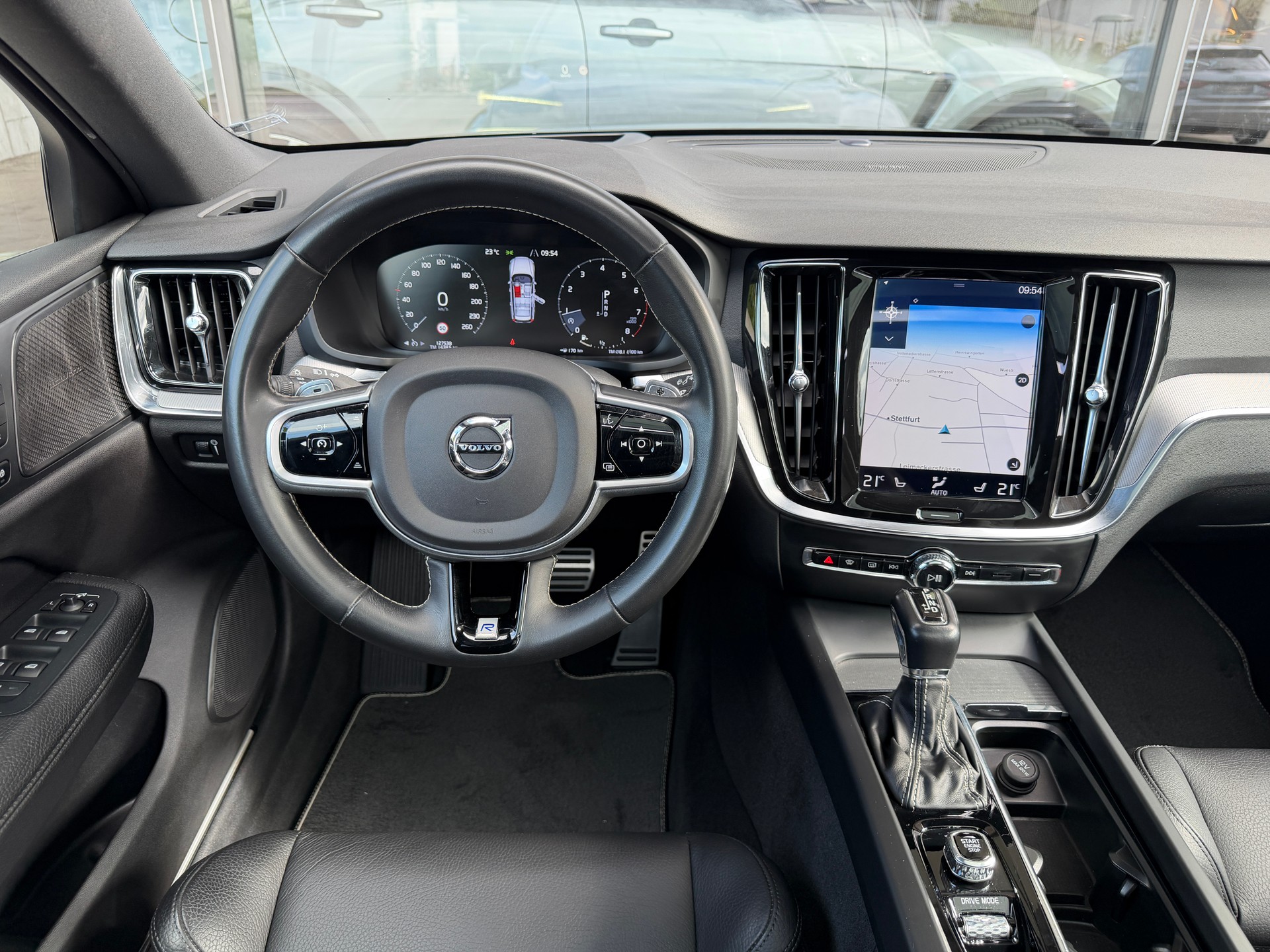 VOLVO V60 T5 R-Design Geartronic-image-21