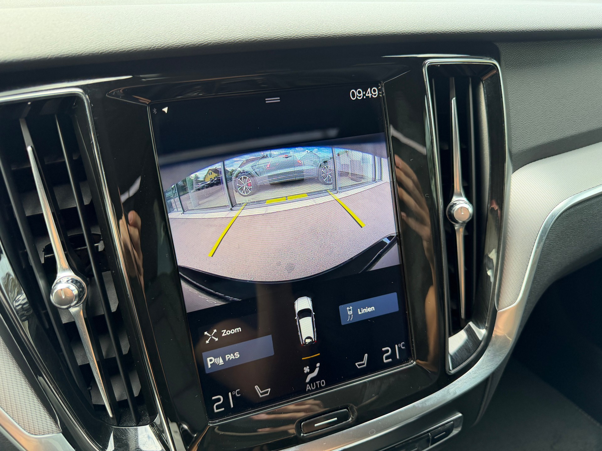 VOLVO V60 T5 R-Design Geartronic-image-24